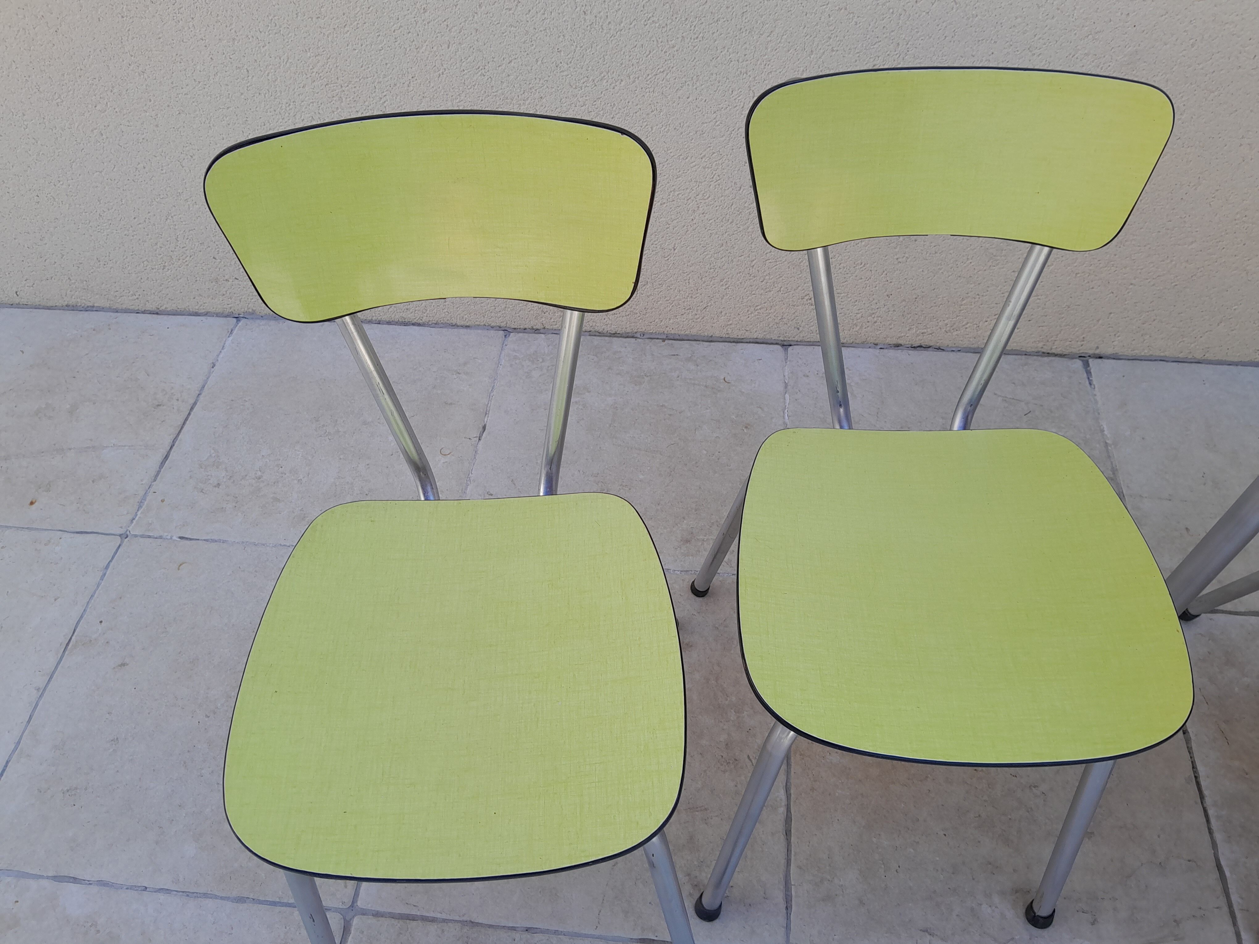 Table and 4 chairs in vintage yellow formica efji
