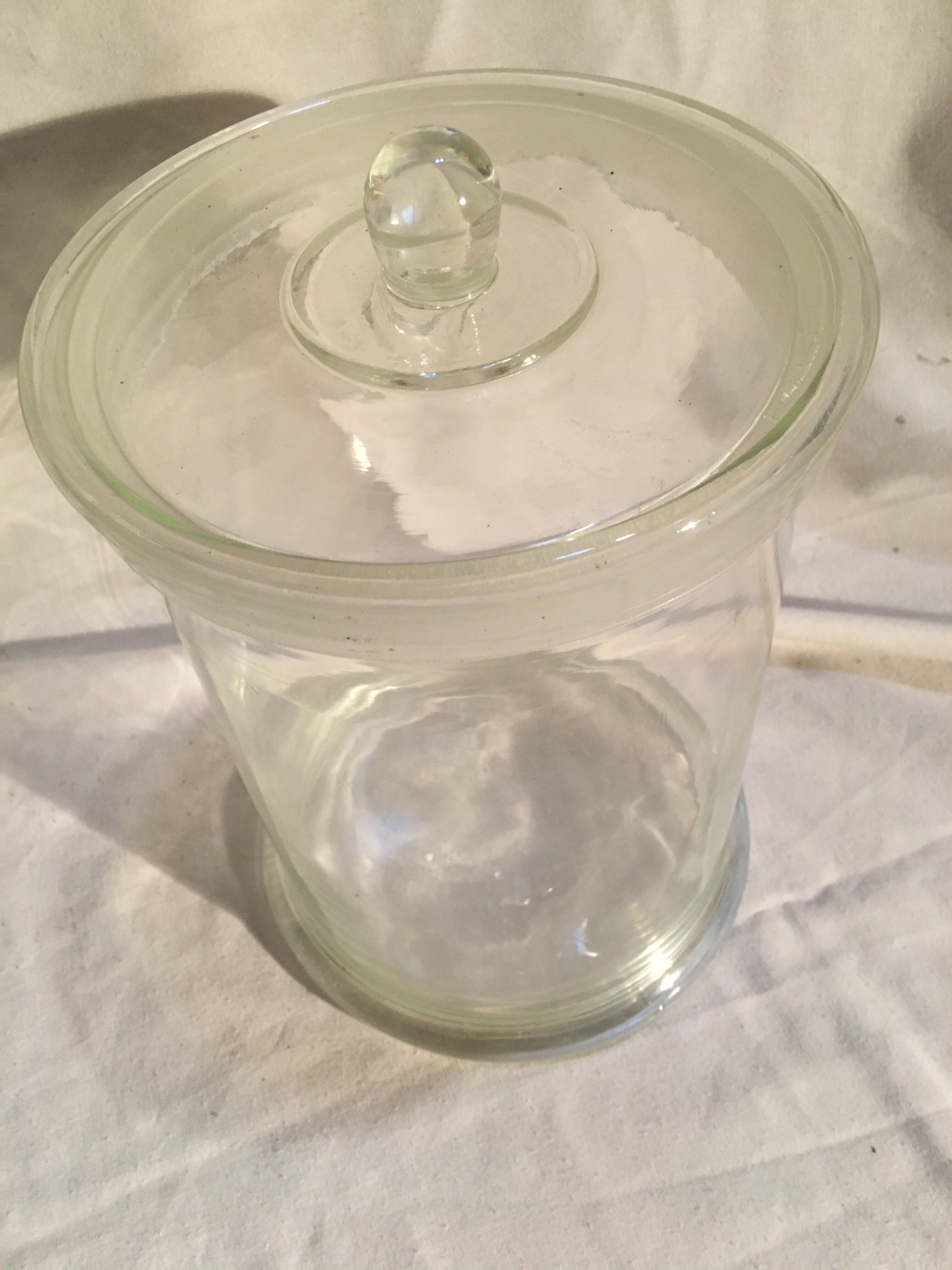 Confectioner jar made of antique glass