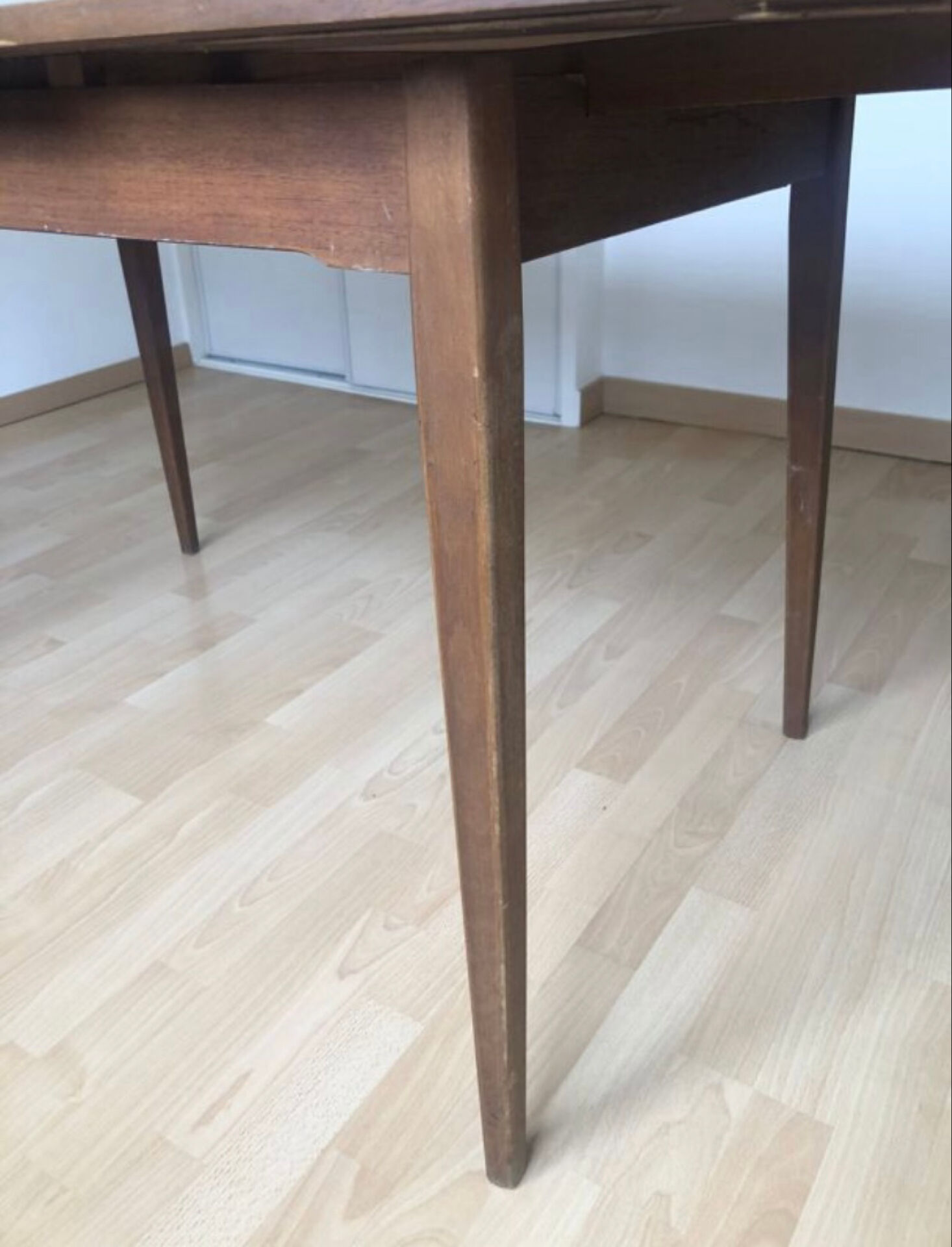 Table de salle à manger vintage