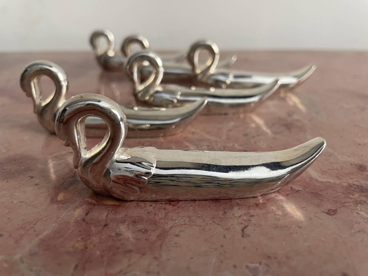 Set of 6 silver-plated swan knife rests