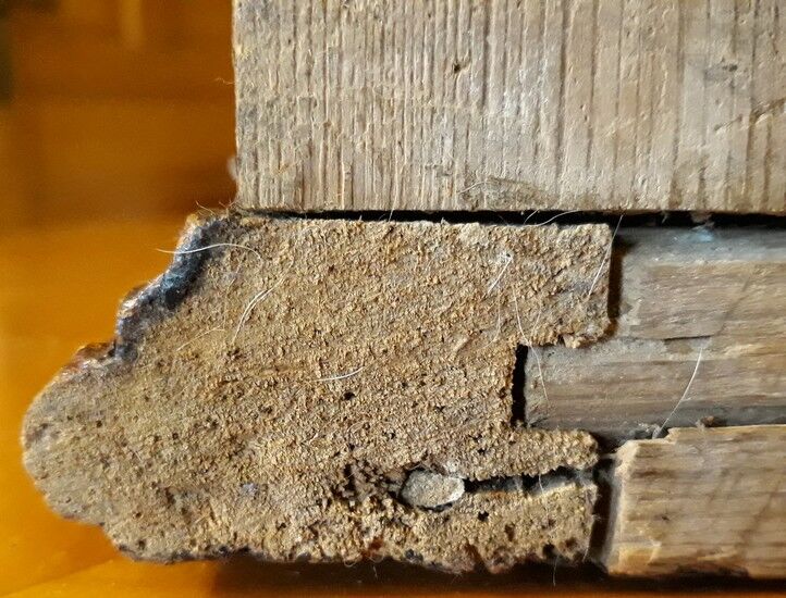 19th century console - Former private chapel