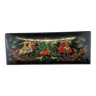 Lacquered box from Russia hand painted