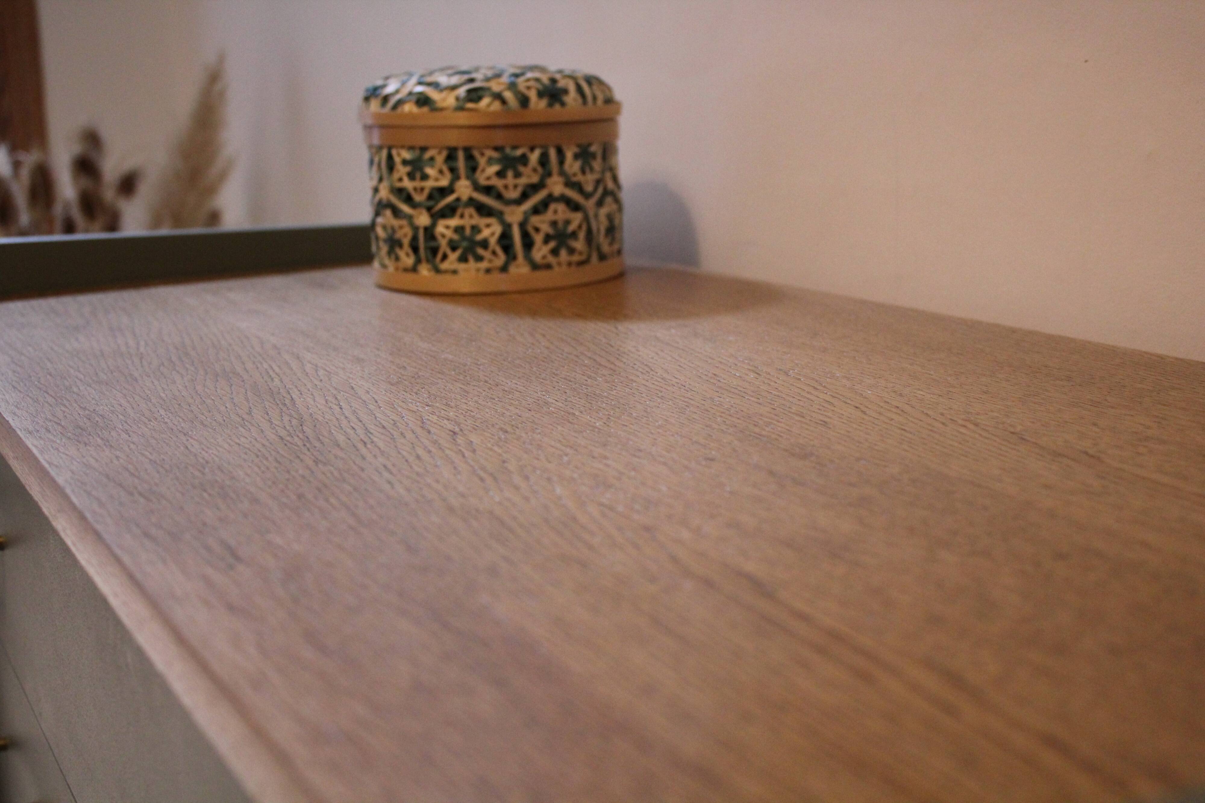 Vintage chest of drawers