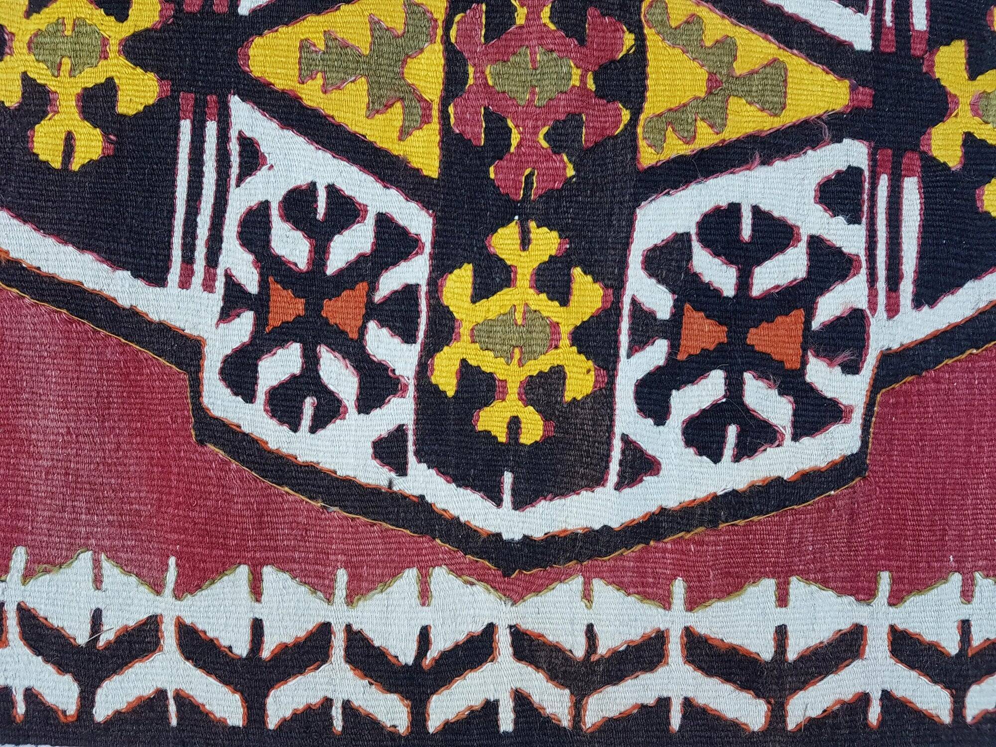 Kilim turc vintage tissé main 79x127 cm