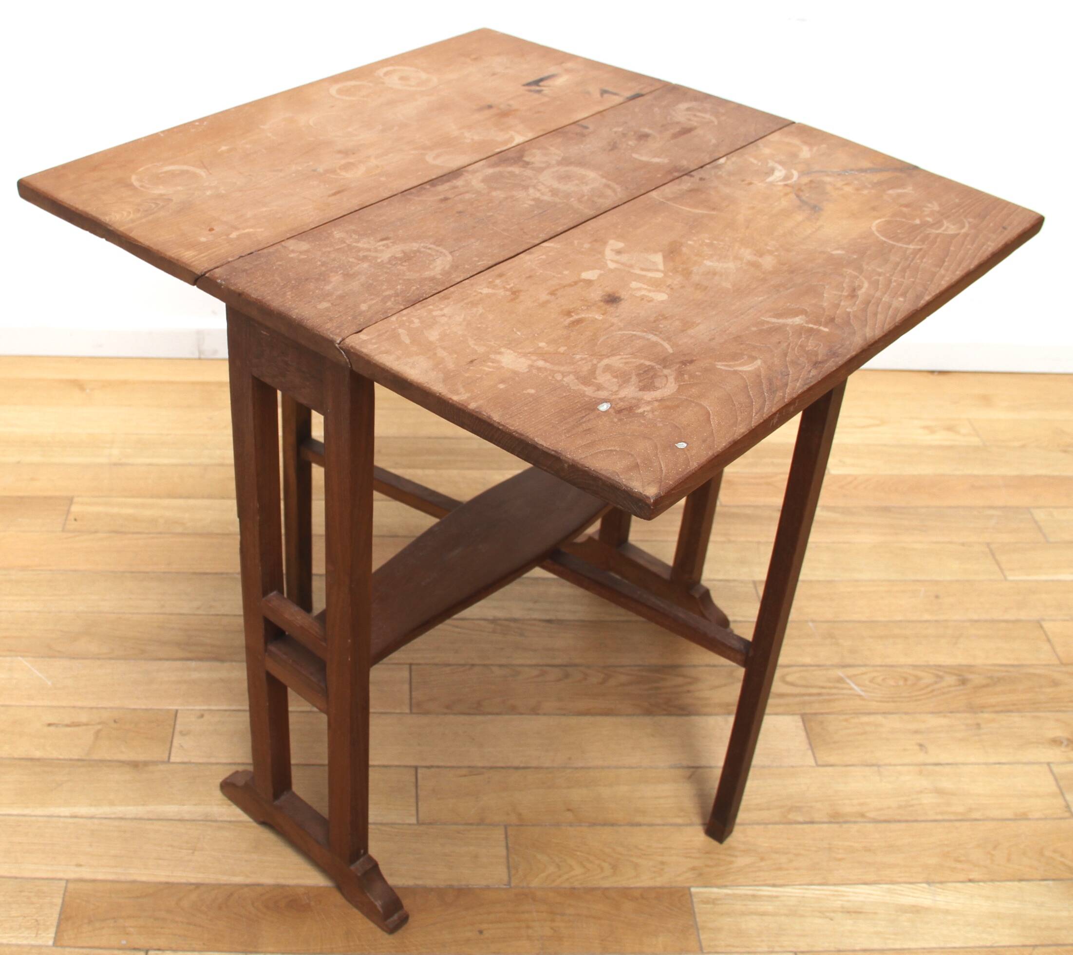 Vintage English server