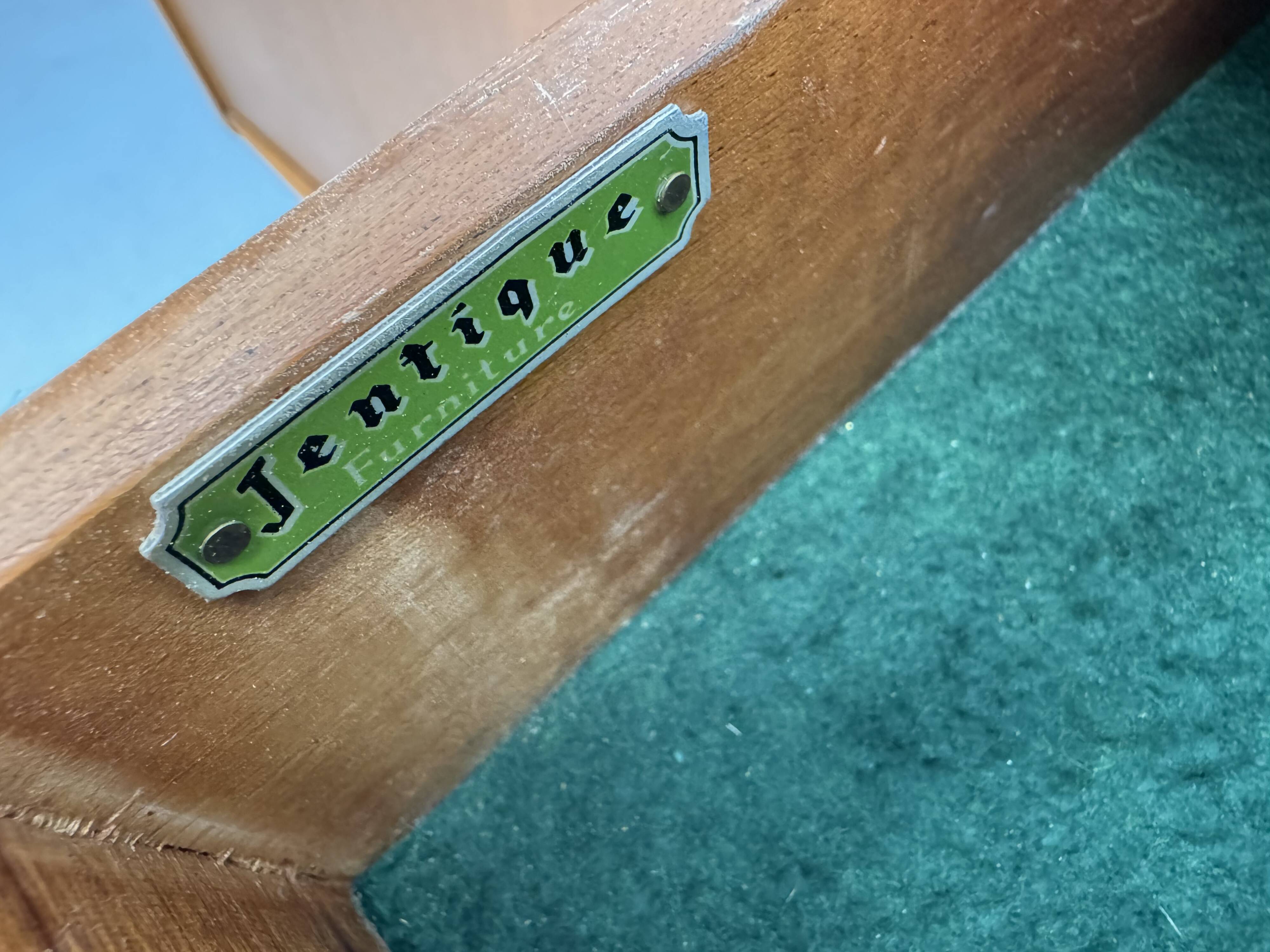 Buffet vintage par Jentique des années 1960.