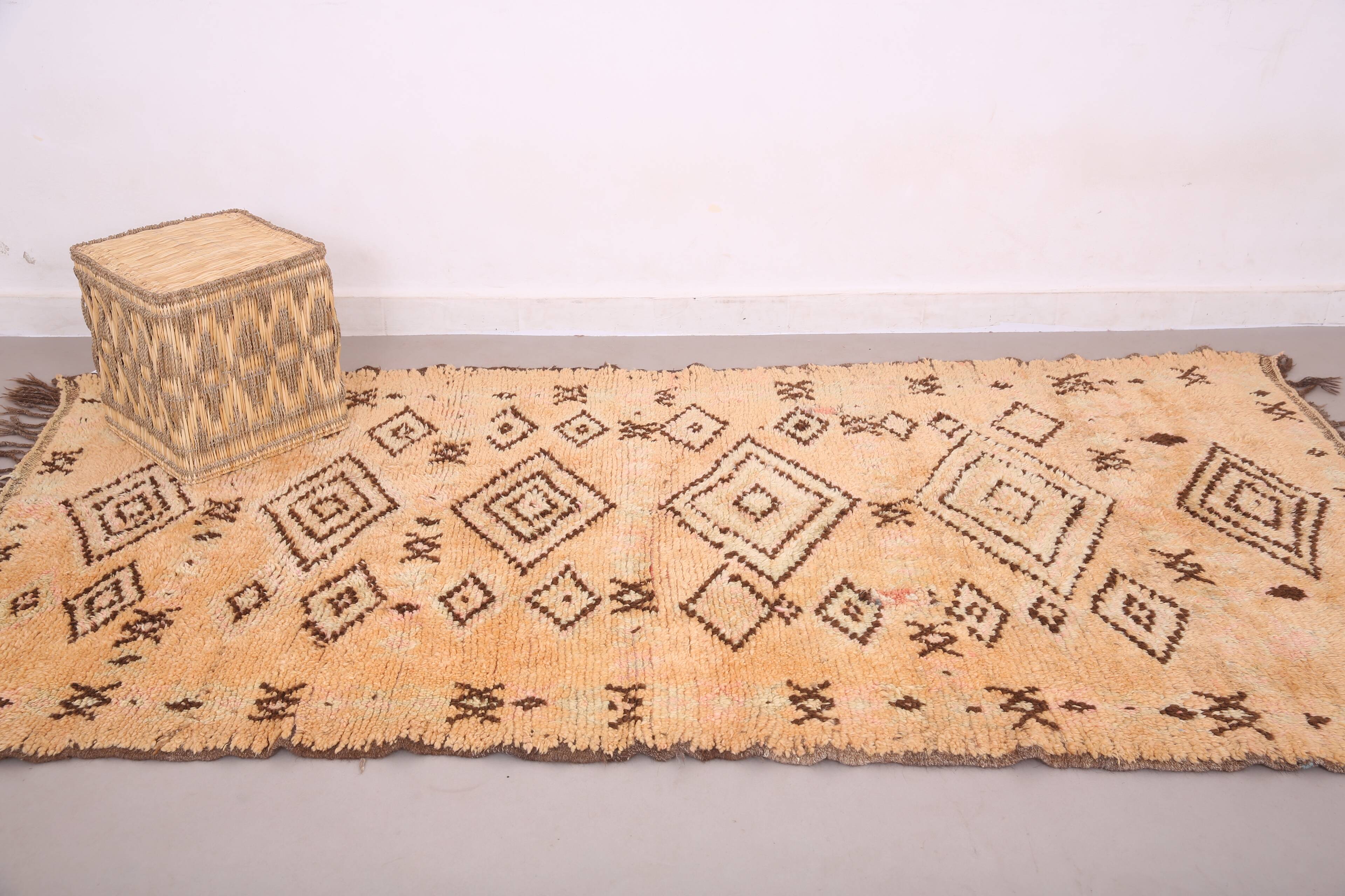 Peach Vintage Moroccan Rug 137 x 270 cm - Berber Rug Handmade - Wool Rug