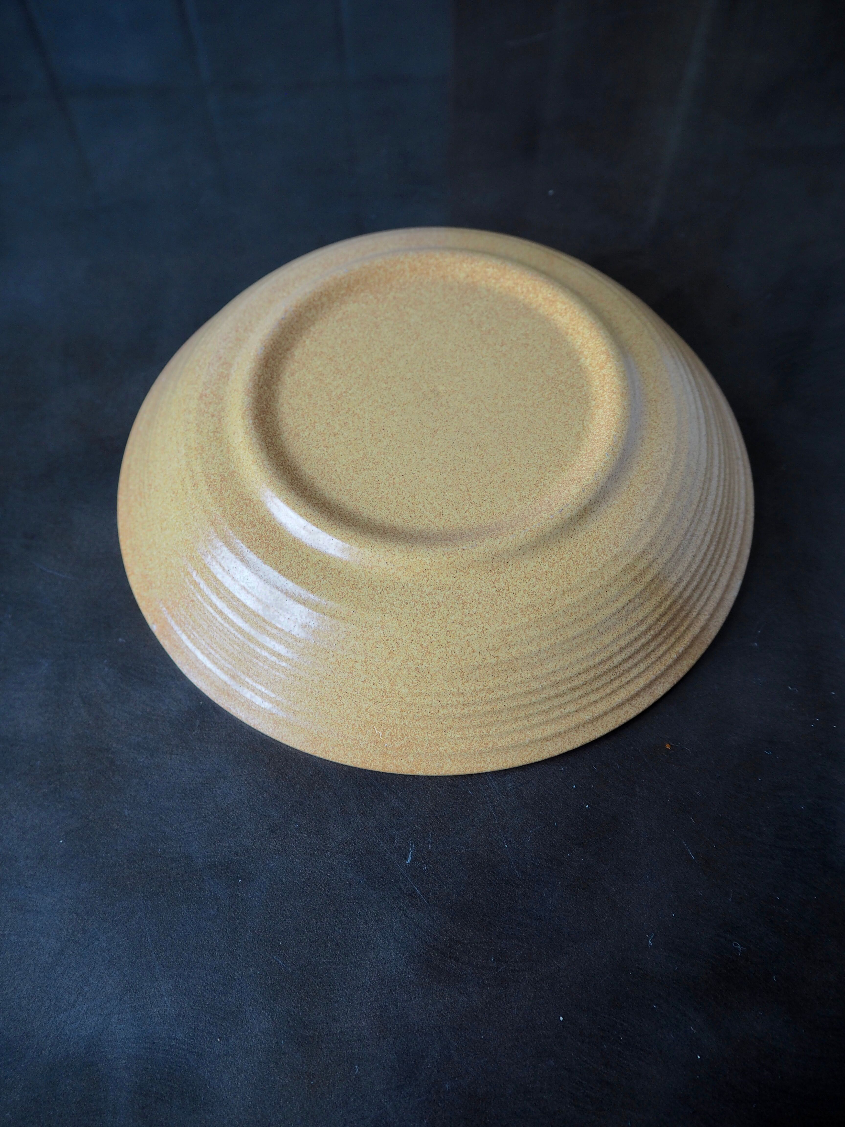 Set of 5 hollow ceramic plates sandstone effect