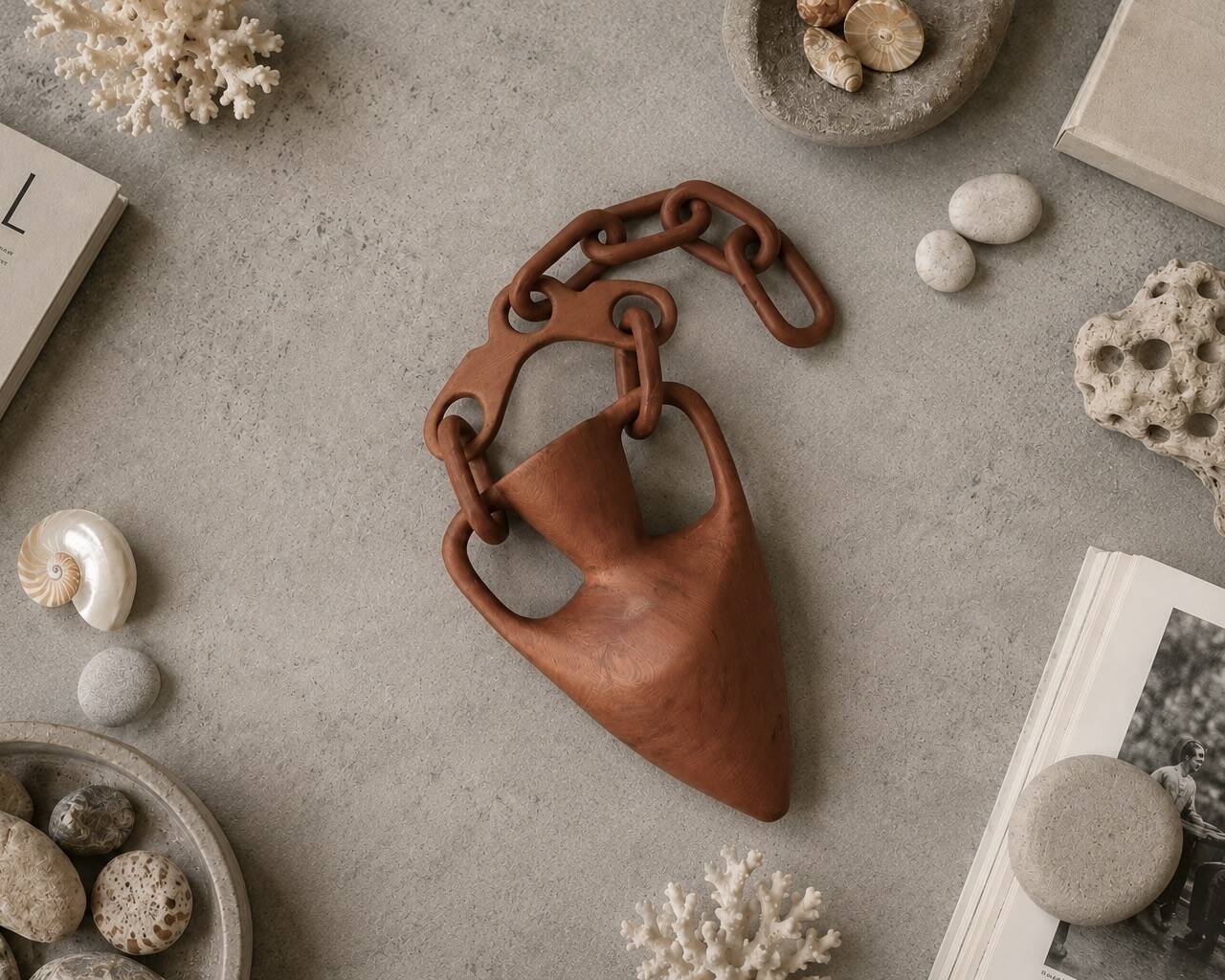 Hanging wooden amphora vase, 70s bohemian decor.