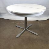Round table 70 year white chromed