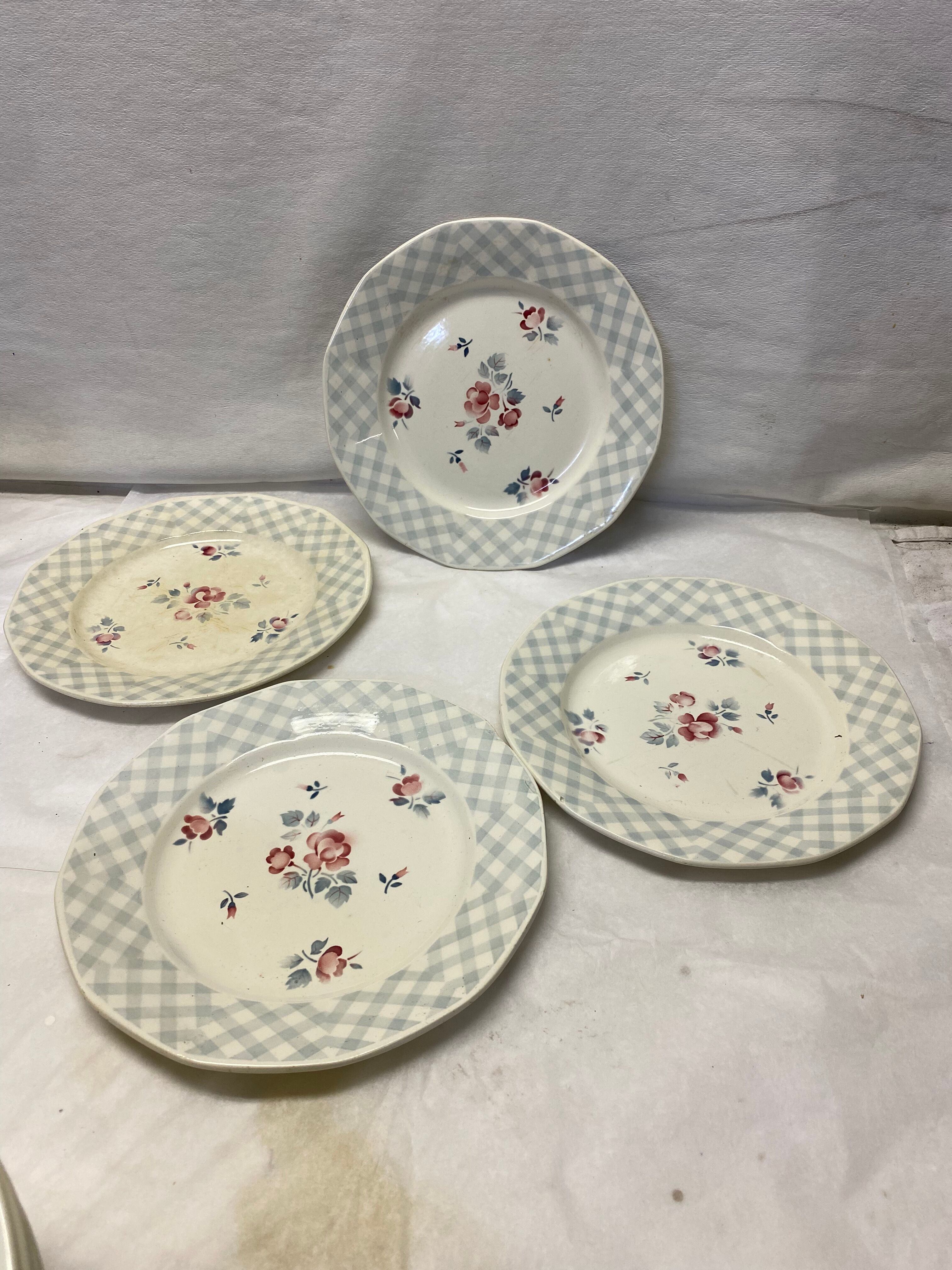 Ensemble de 4 assiettes anciennes Bastia