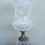 Imposing Médicis vase in cut crystal on a pedestal, created by Vaudeville at Baccarat.