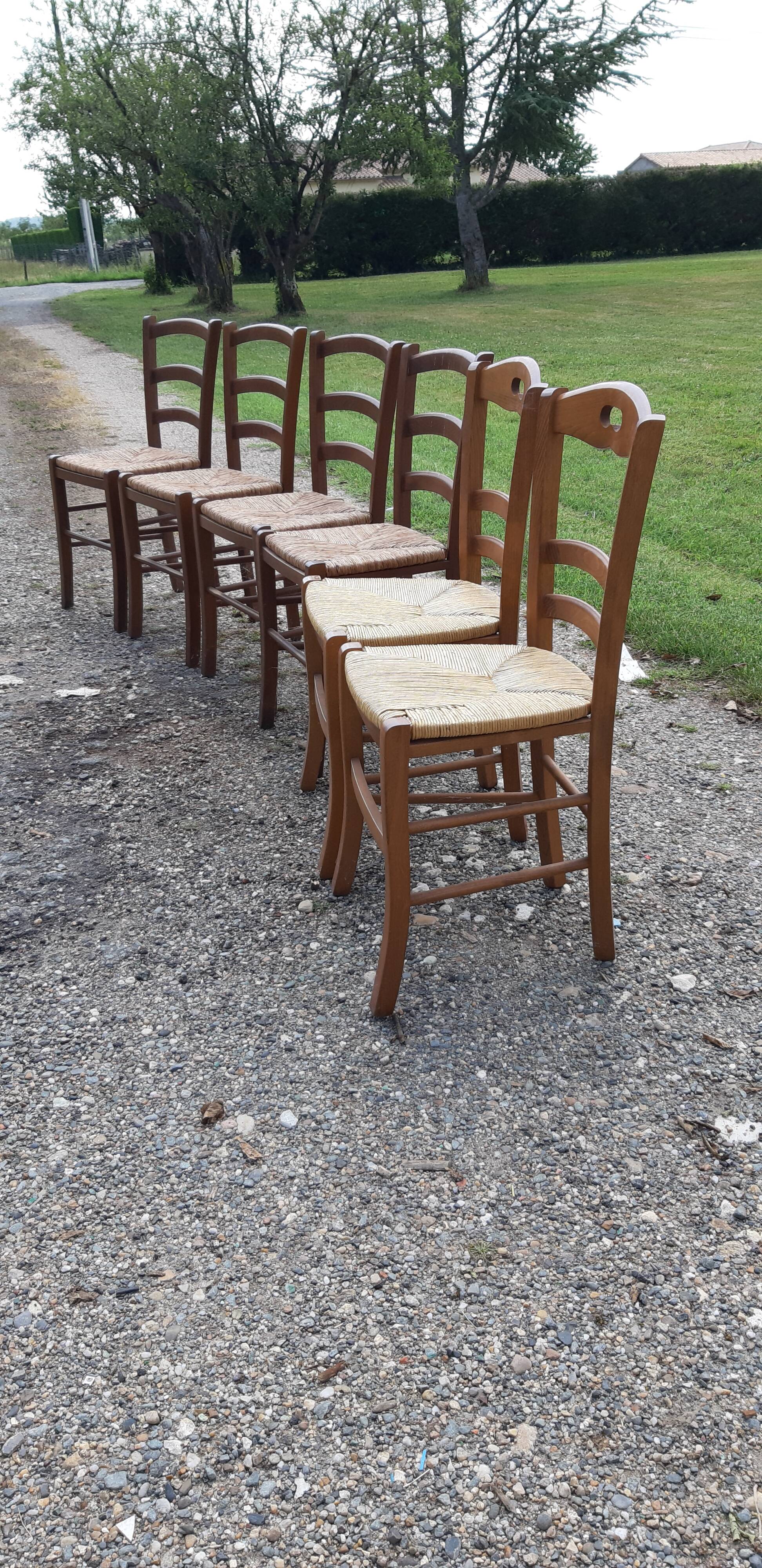 6 antique mulched chairs