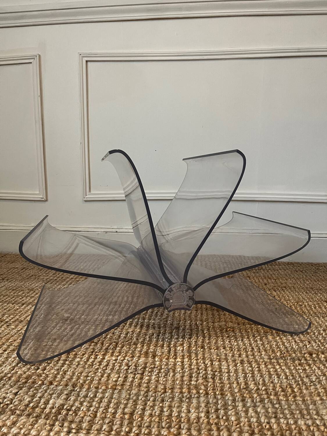 Front magazine rack for Kartell