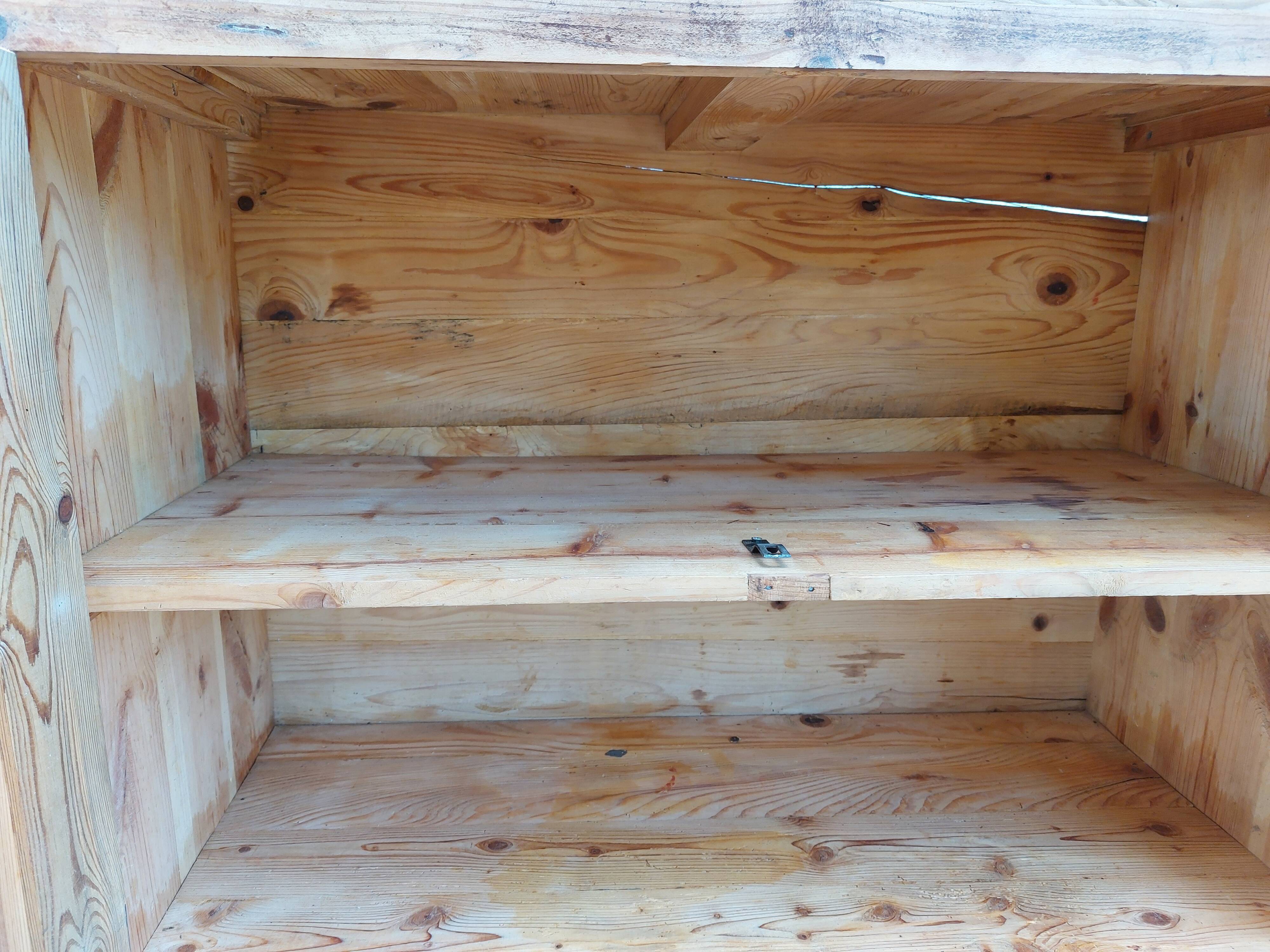 Sanded Parisian buffet