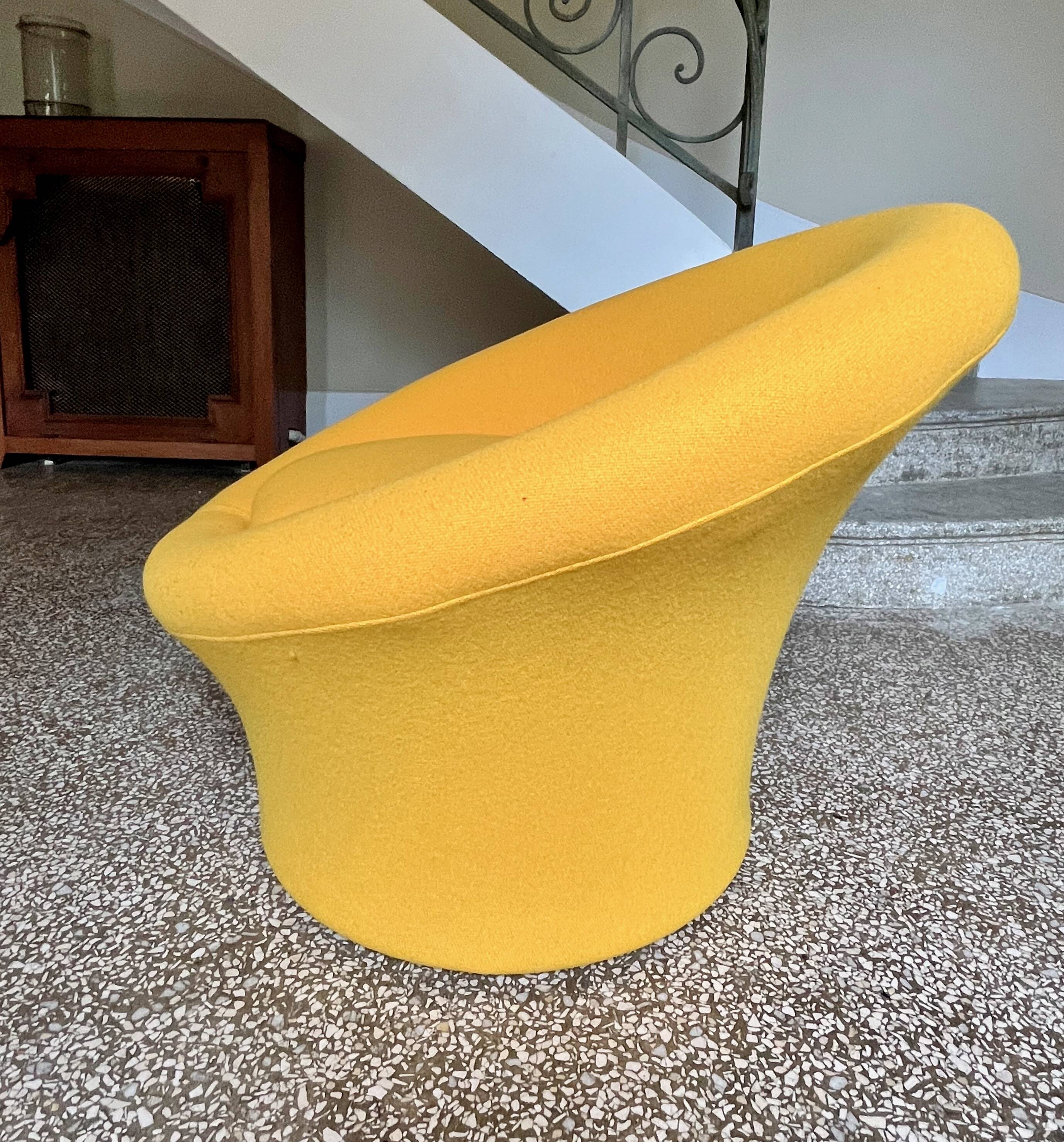 Mushroom armchair and ottoman by Pierre Paulin, Artifort Edition, 1960