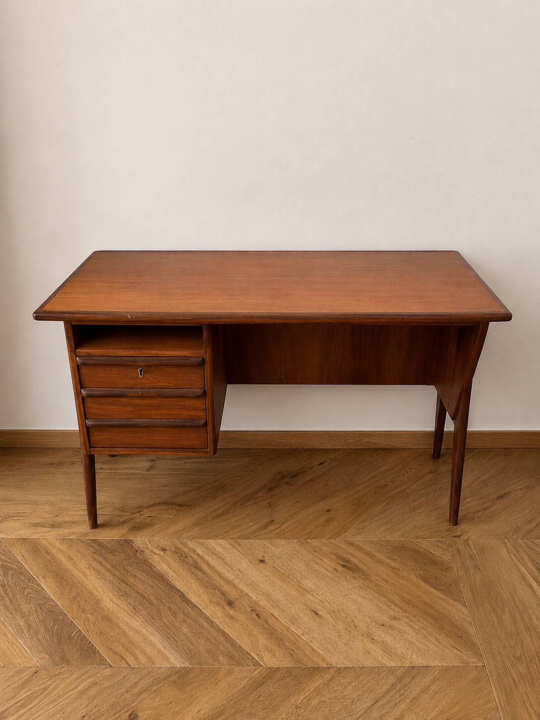 Teak desk Gunnar Nielsen