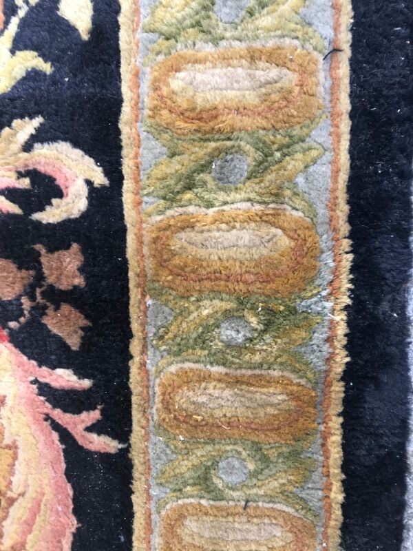 Old carpet 300 x 408 cm