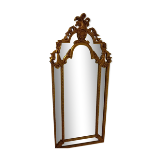 Closed-pare regency mirror