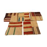 Ensemble de cinq coussins en laine