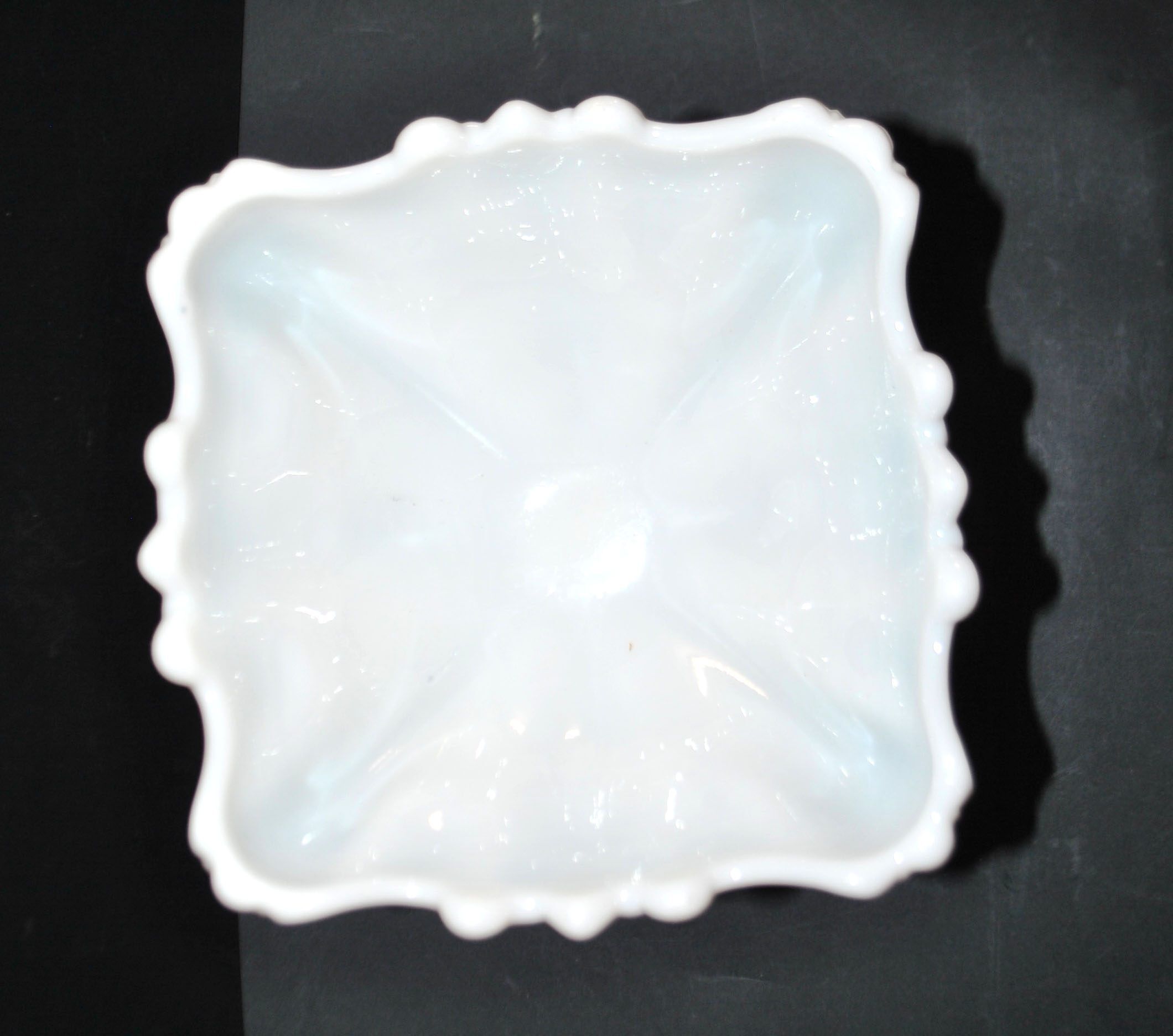 Opaline de Vallerysthal chalice cup Art Nouveau 1910 white opaline H16cm