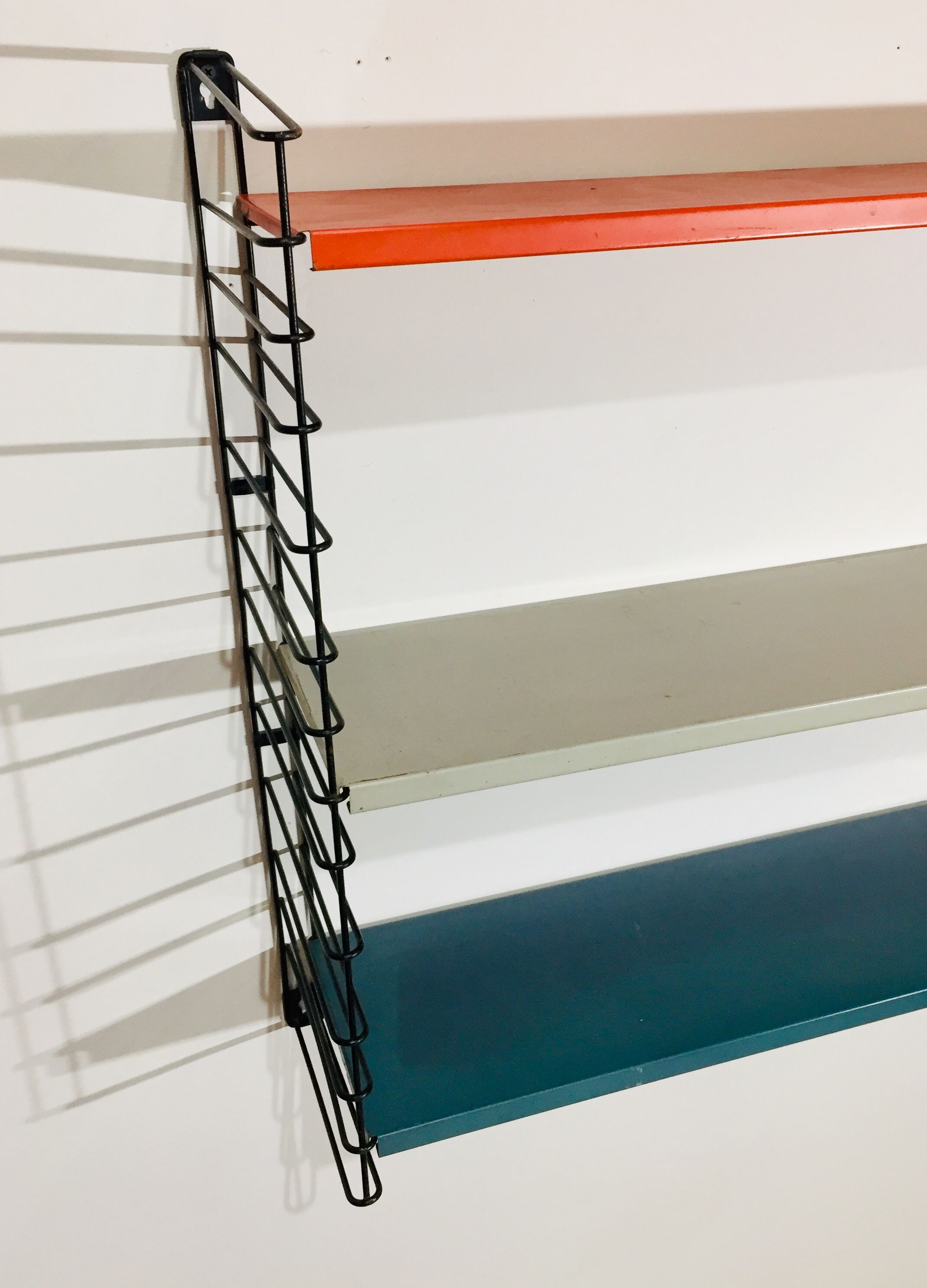 Metal wall shelf, Tomado edition