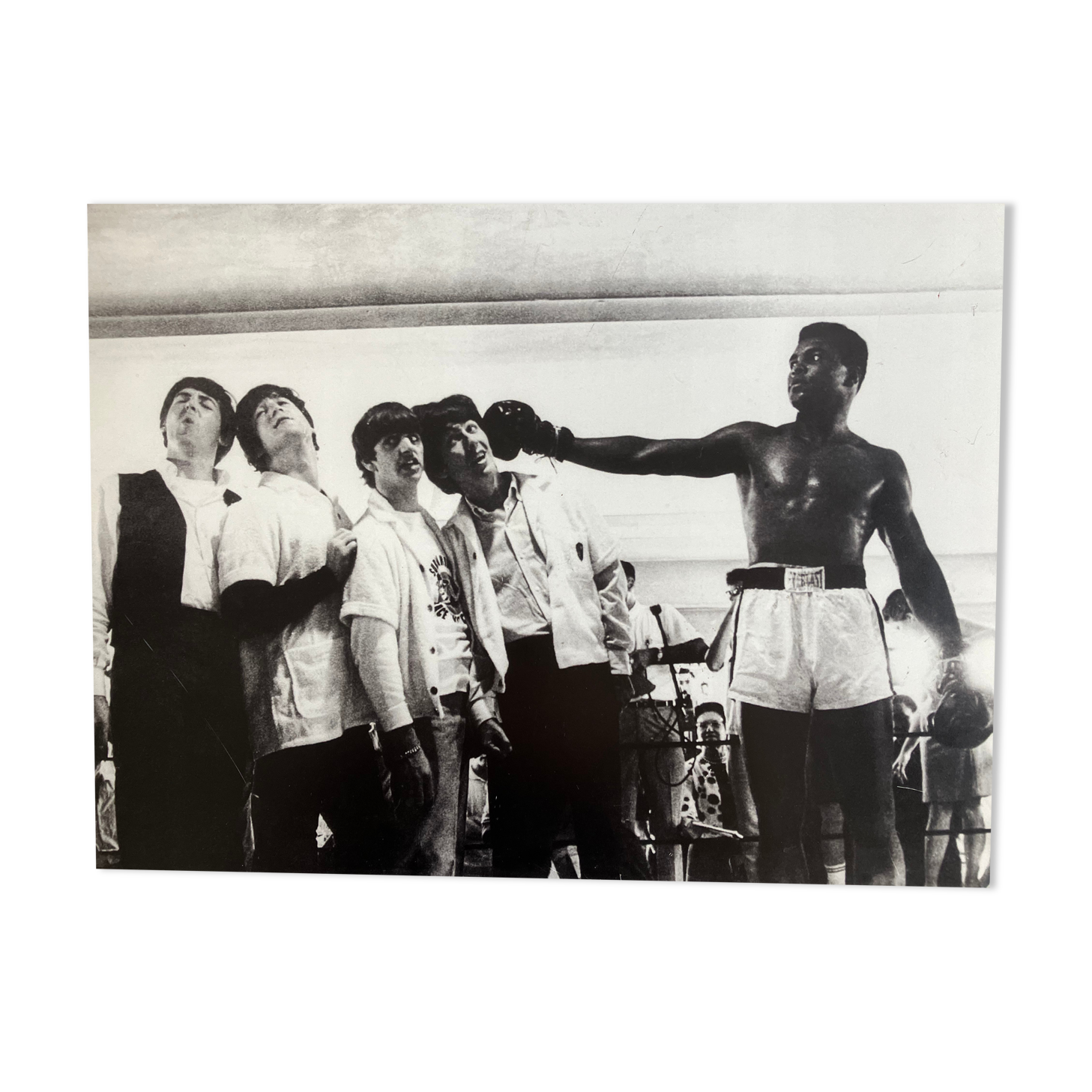 Photo The Beatles and Muhammad Ali in 1964