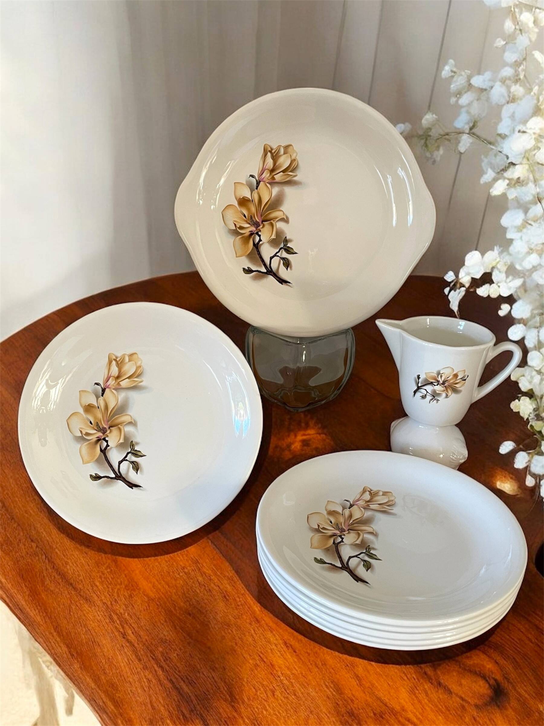 Antique cake service in Saint-Amand earthenware (Nord)