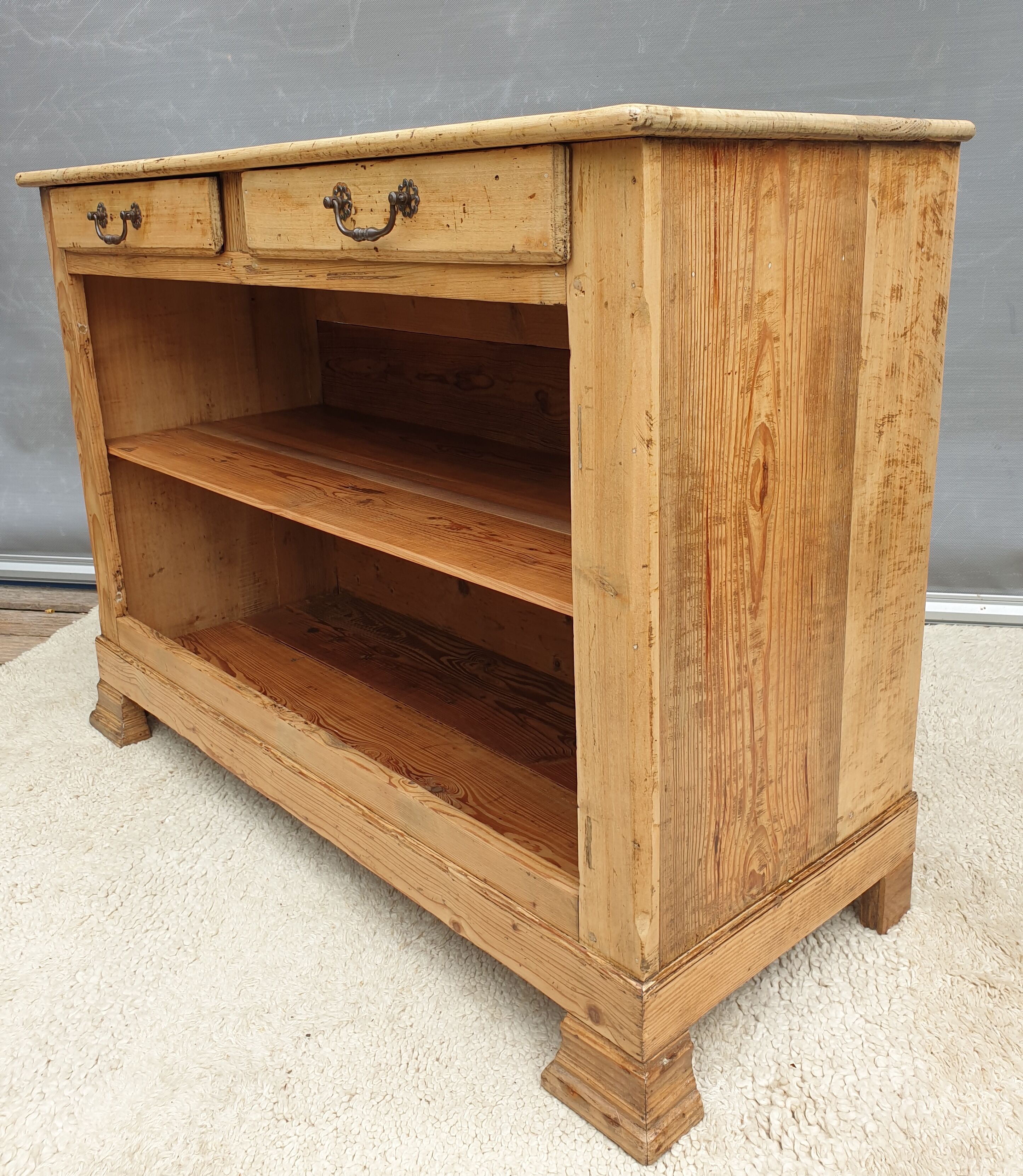 French countryside buffet serving Orme and Pitchpin XIXe