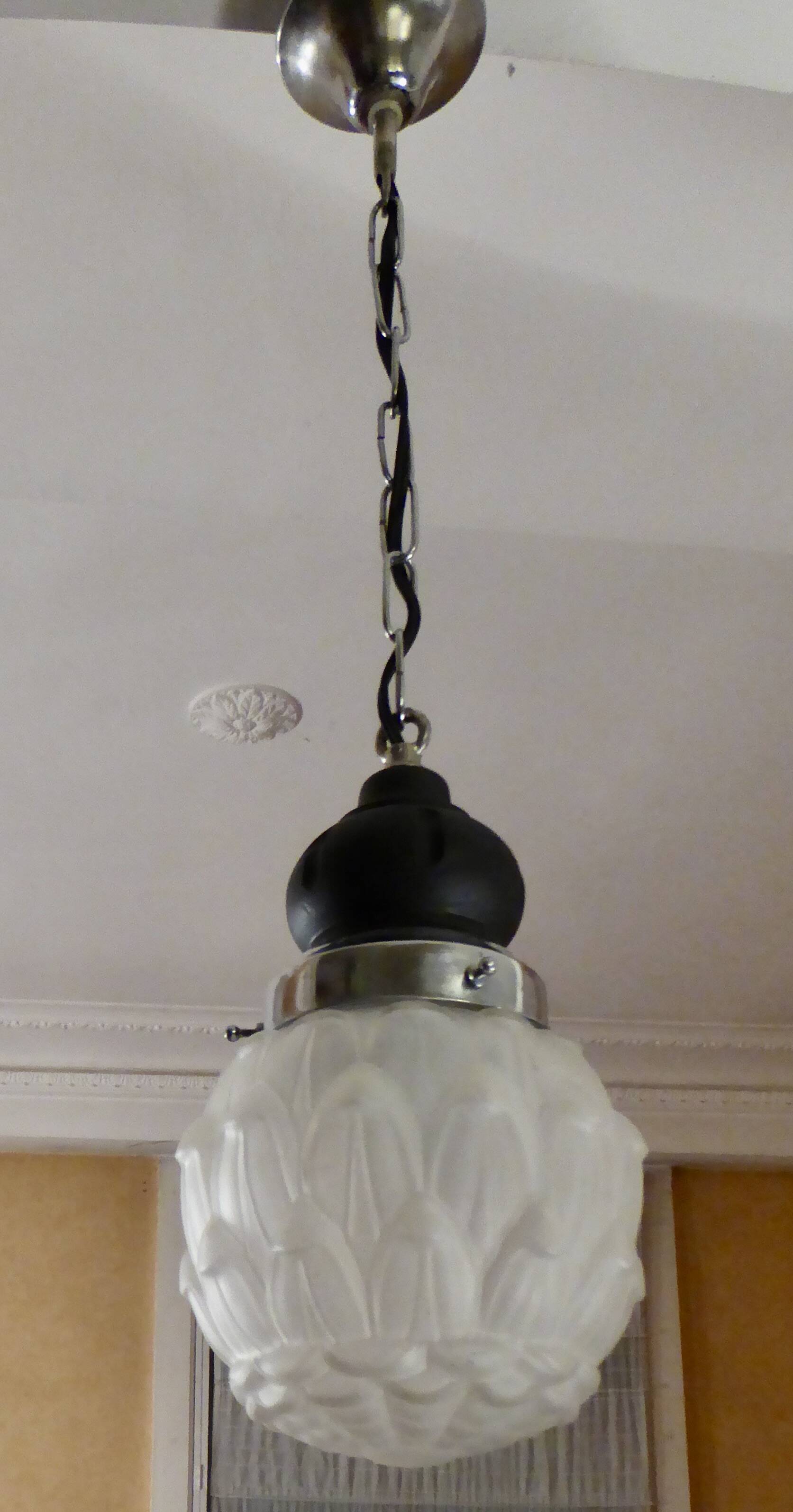 Art Deco suspension