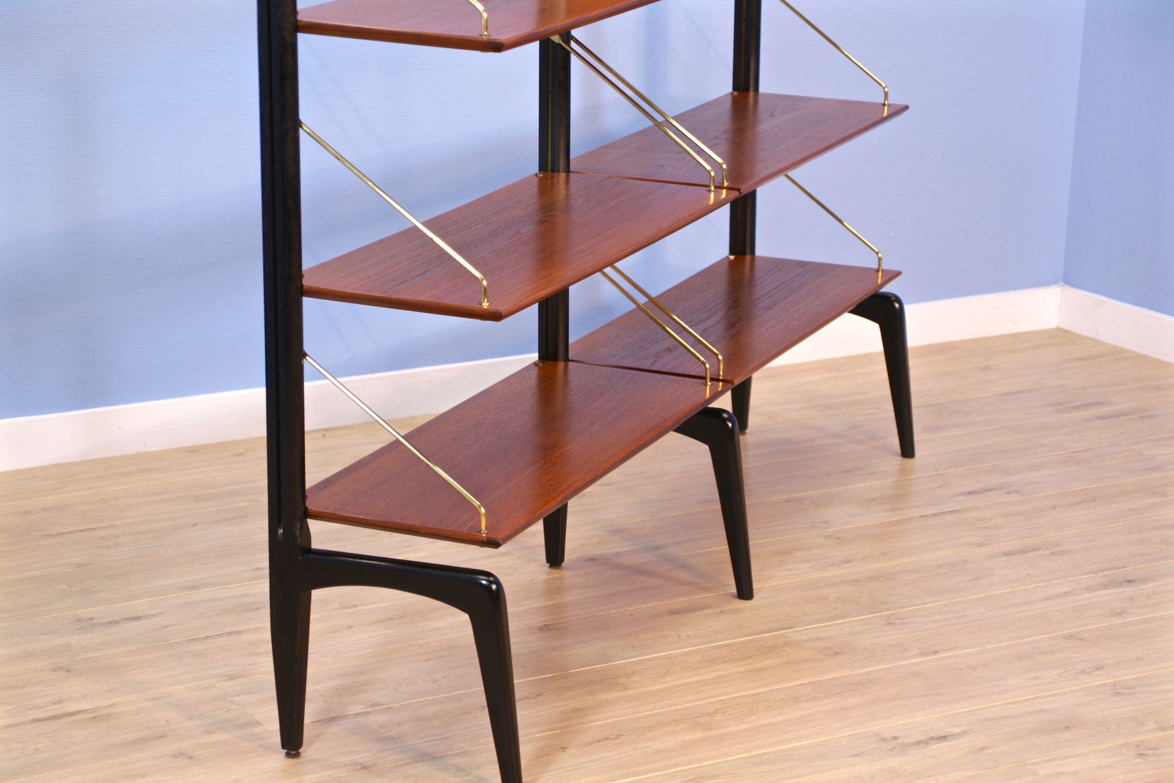 Étagère en teck par Louis van Teeffelen pour WeBe, années 1960