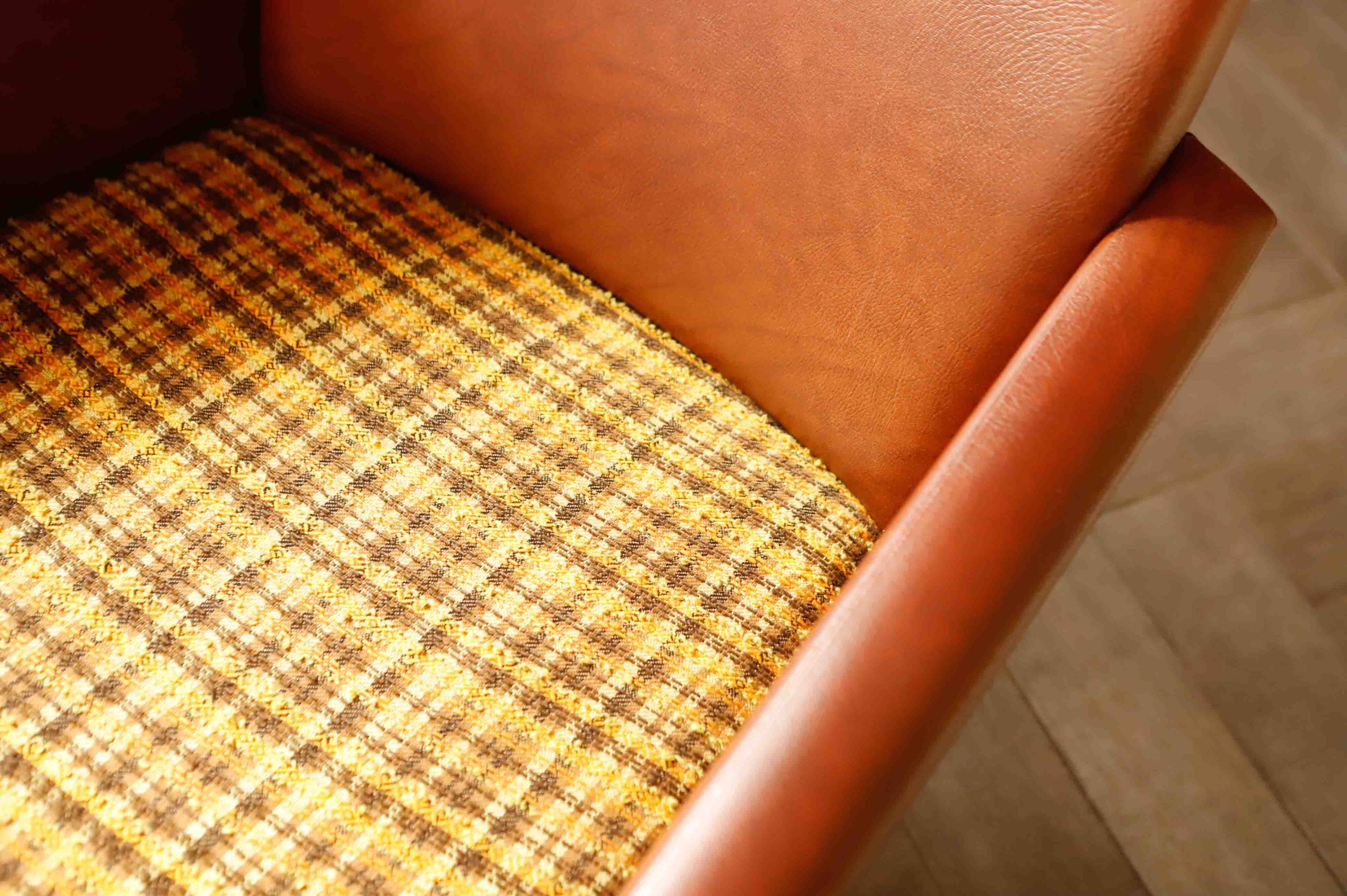 Set of 2 DDR Vintage Swivel Armchairs (1970s)