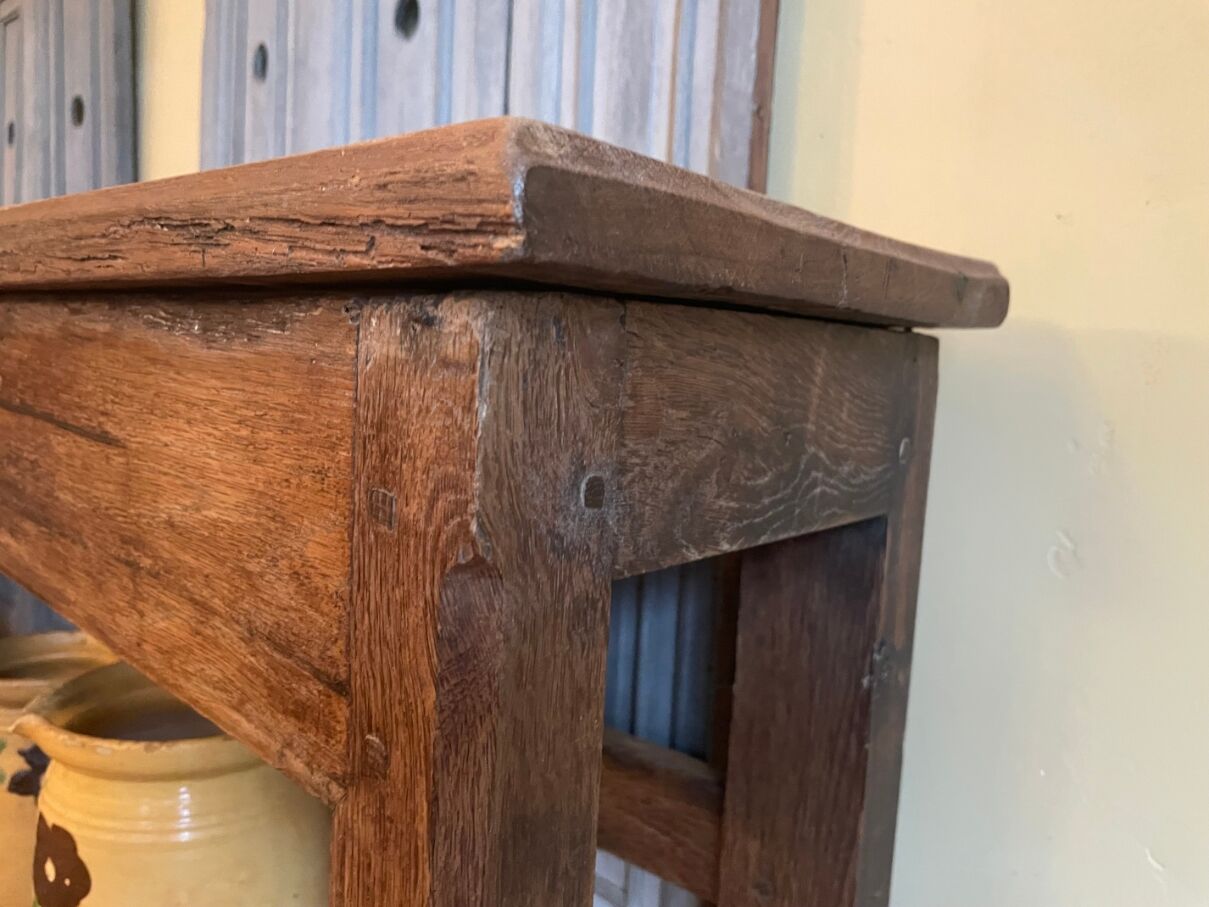 Baker's shelf, kitchen shelf, collection shelf from the early 19th century, oak.
