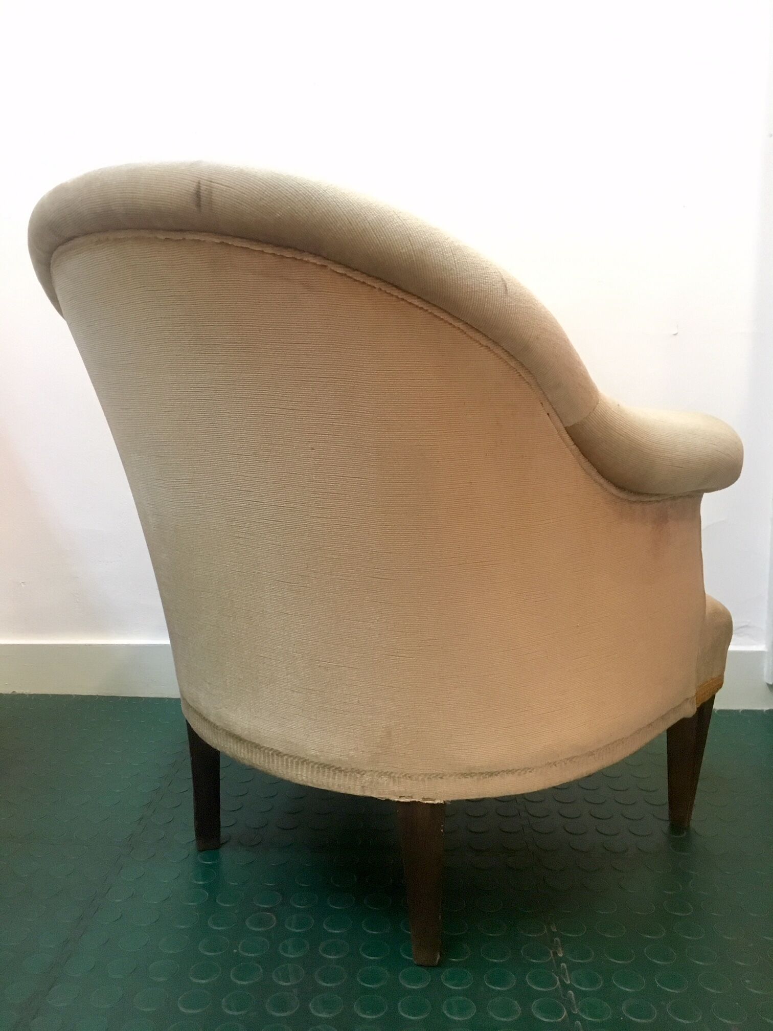 Armchair toad velvet vintage cream