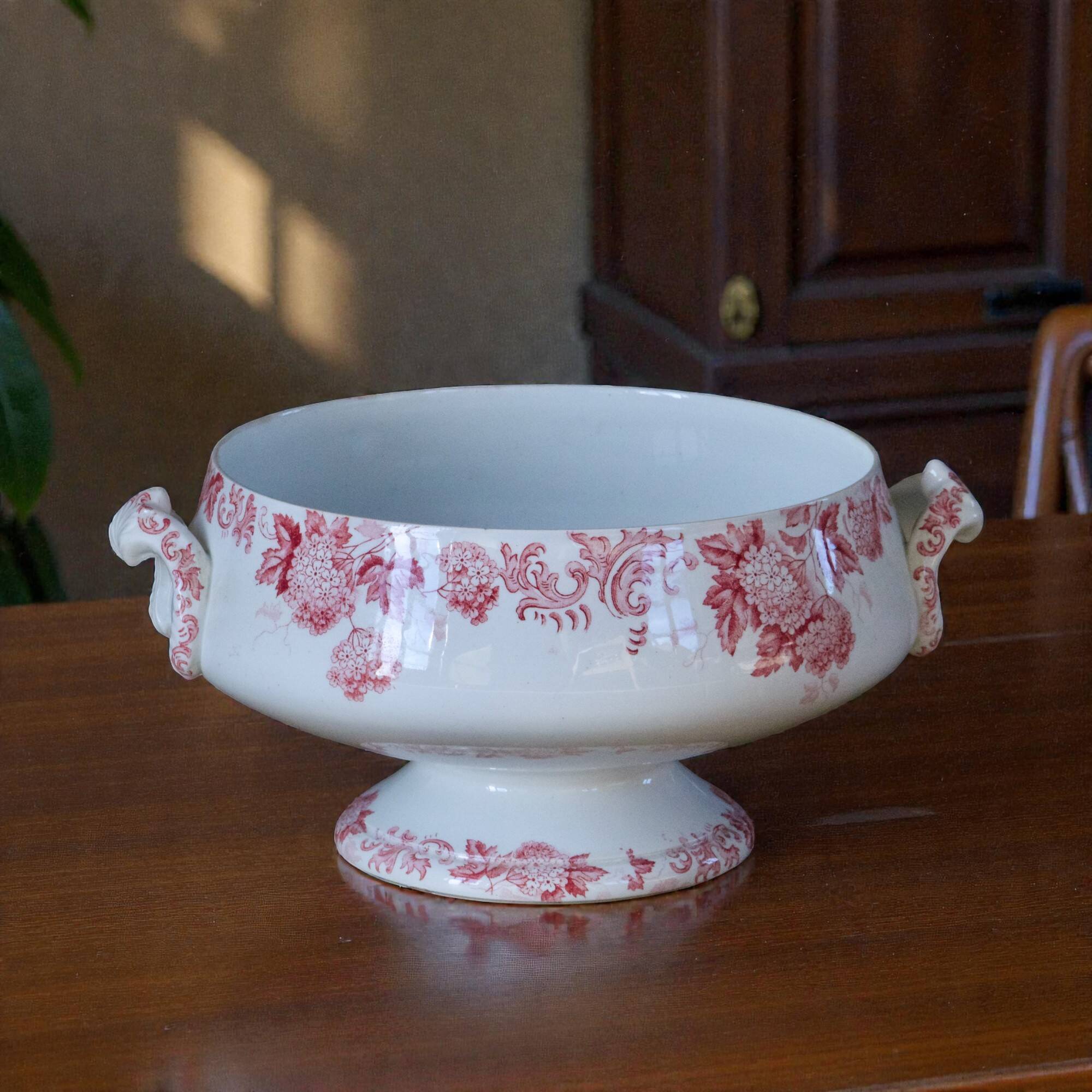 Grande coupe / saladier ancien terre de fer signé St Amand Boule de neige