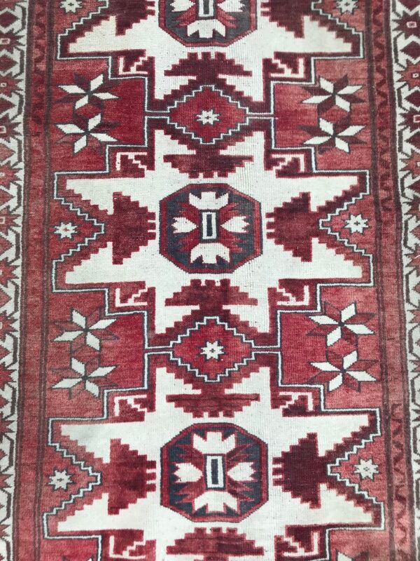 Vintage carpet Turkish konya done hand 108 X 180 CM