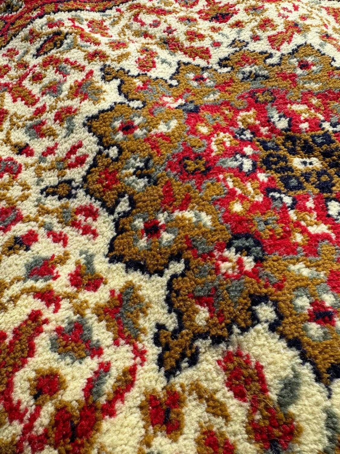 Small round rug