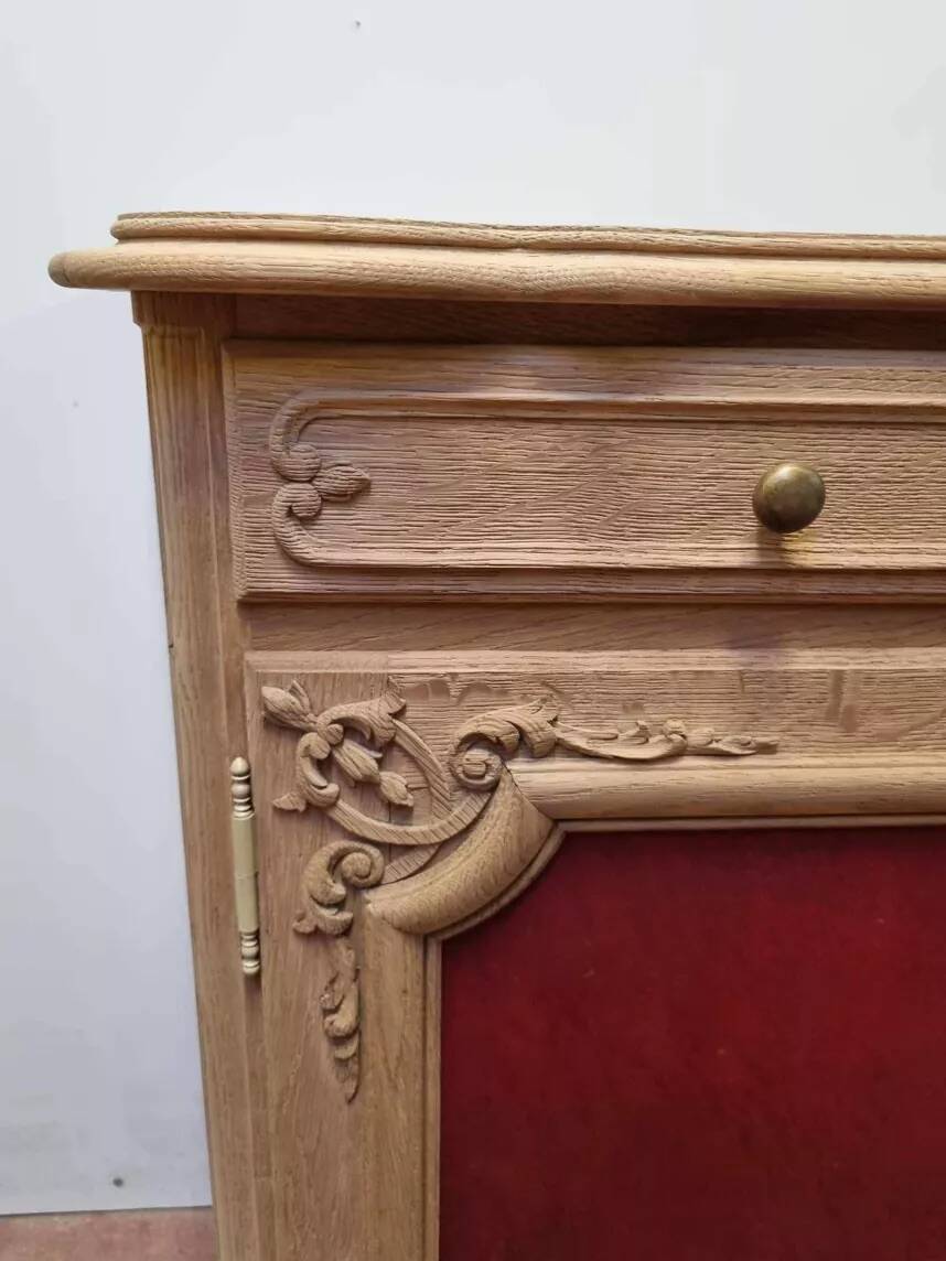 Louis XV buffet in oak & leather - Sandblasted