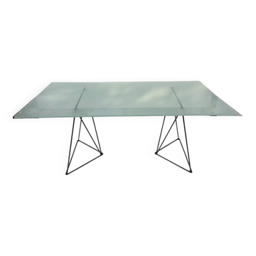 Table haute. Design 90s