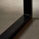 Table basse italienne sur cadre en métal plat avec plateau en mosaïque noire et blanche, années 1980