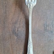 Set of silver metal forks
