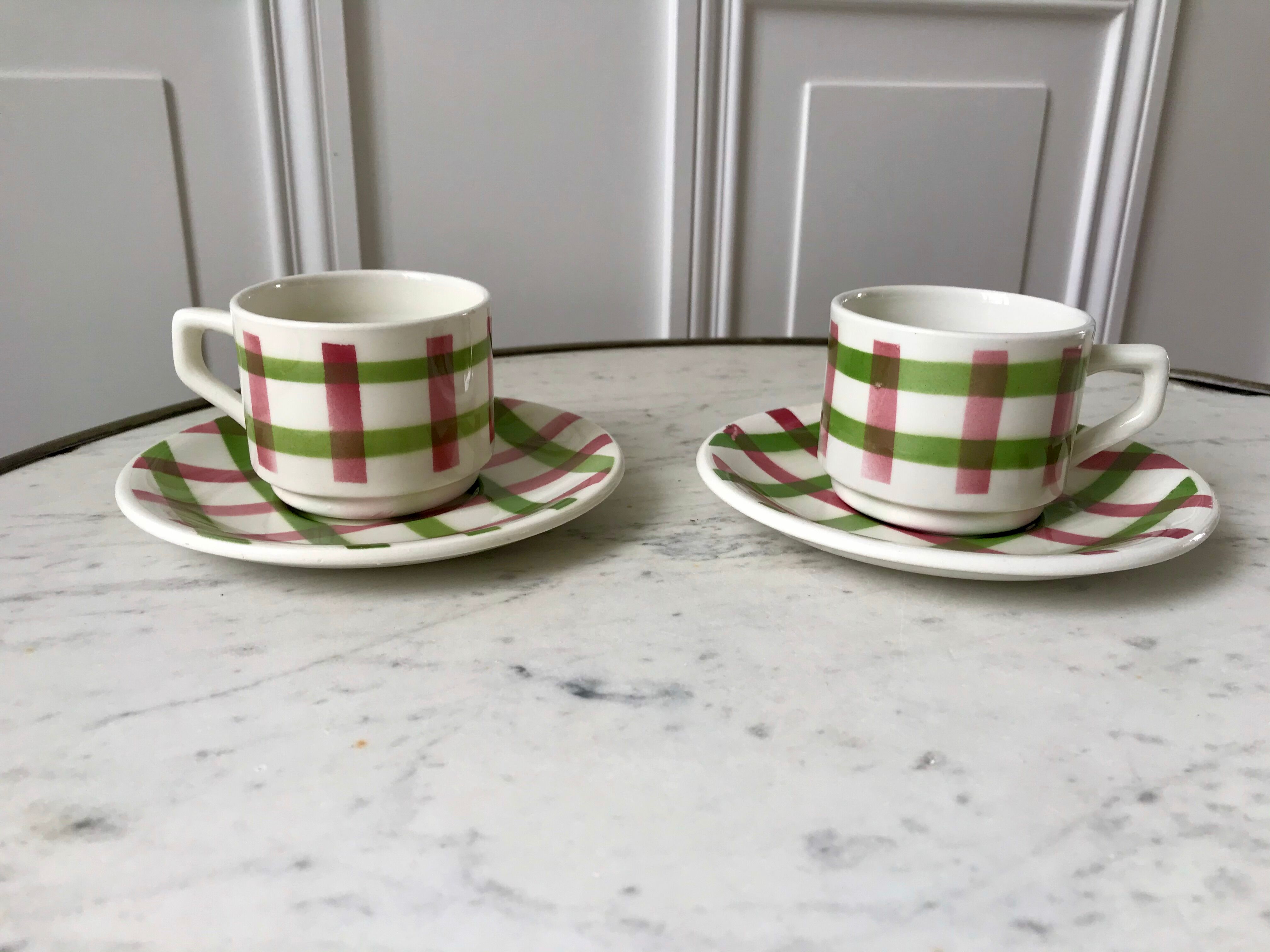 Duo de tasses et sous-tasses à café motif écossais / vichy années 50