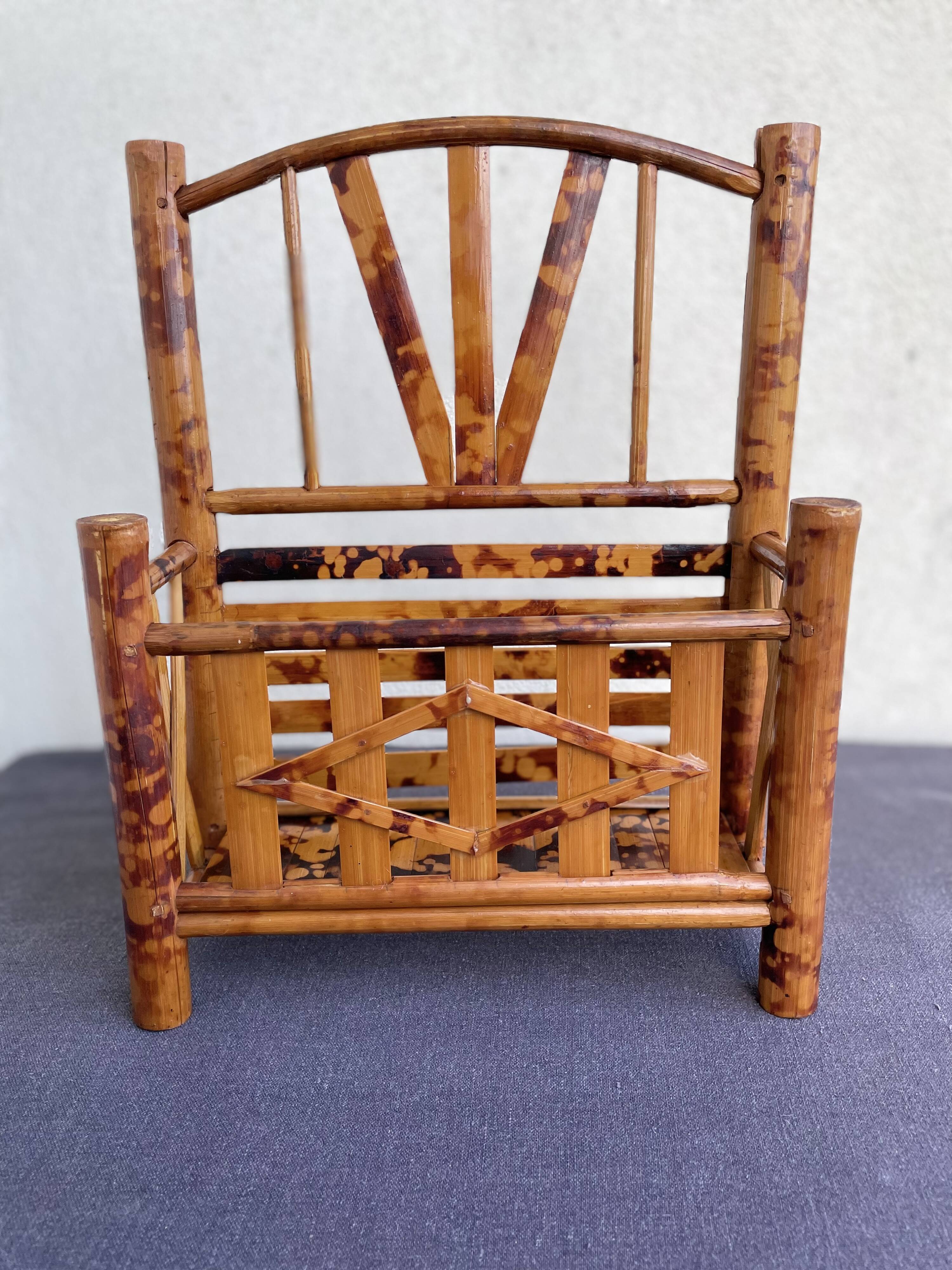 Vintage bamboo tiger wall shelf from the 70s.