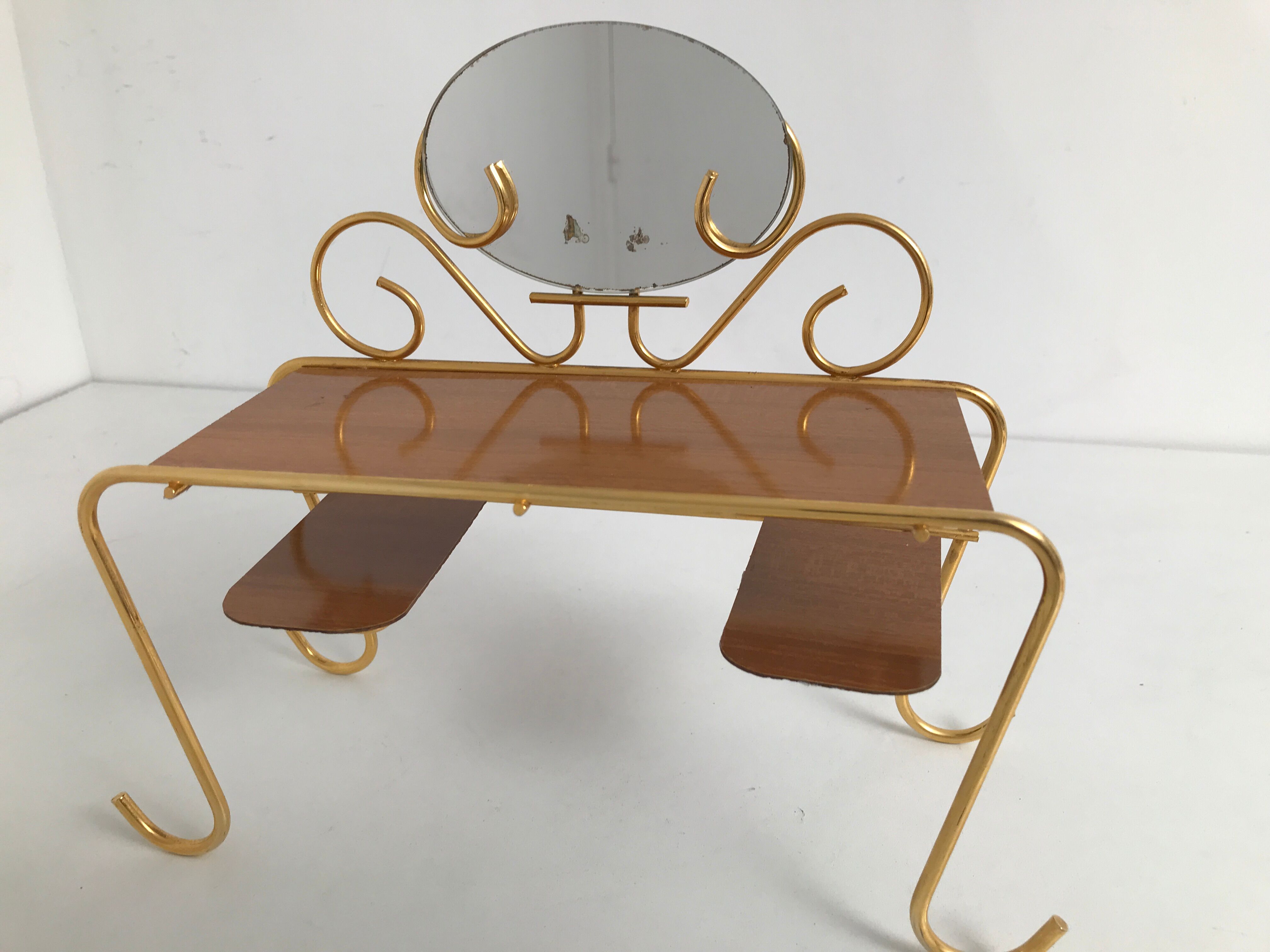 Petite coiffeuse poupée en bois et fer forgée vintage