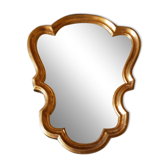 Miroir style Louis XV en bois doré.