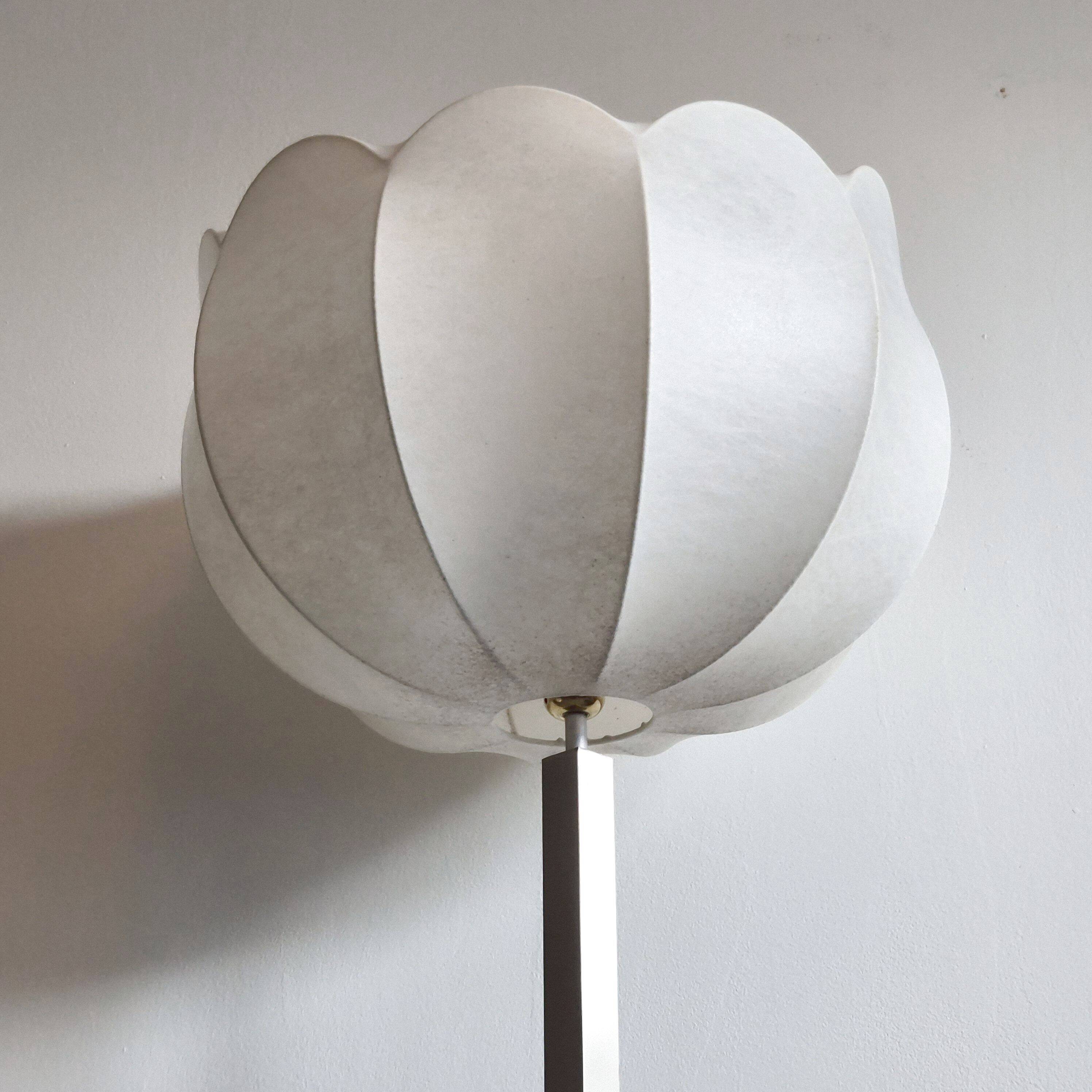 Vintage 1960s floor lamp
