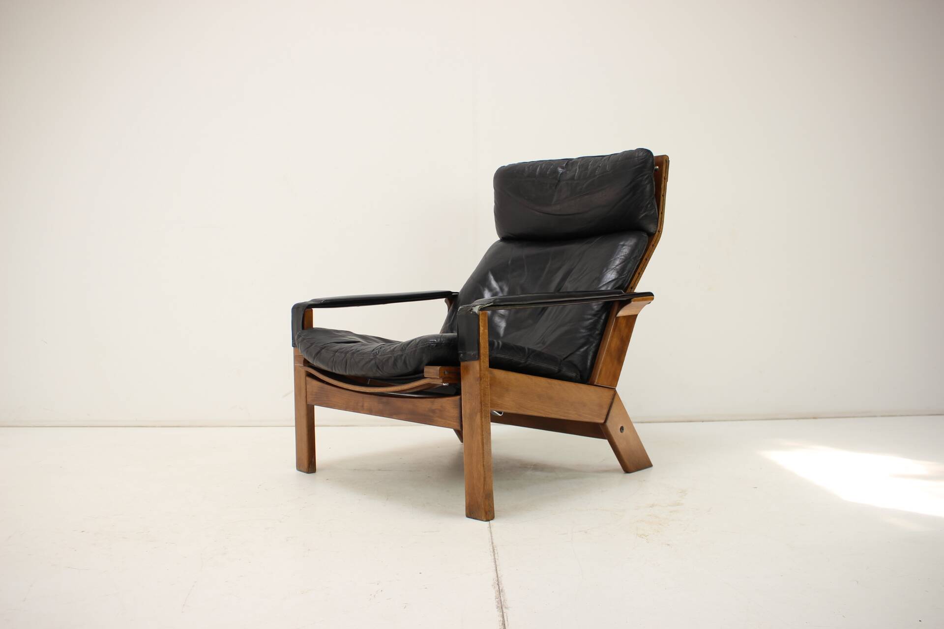Rare Adjustable Leather Armchair, by Peter Opsvik, for Westnofa, Norway, 1960s