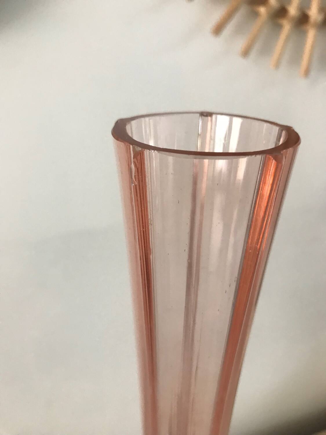 Large 50cm pink glass art deco soliflore