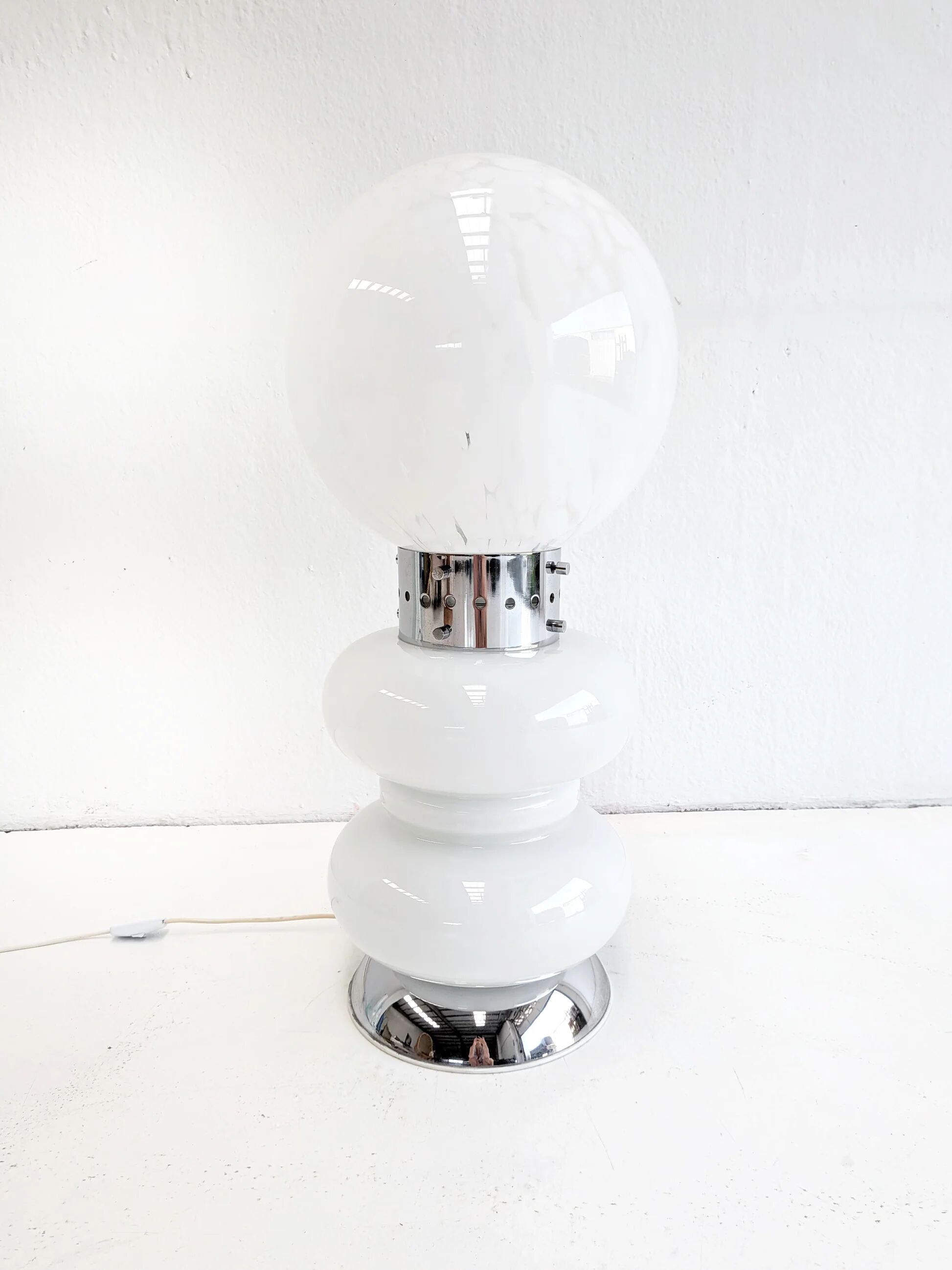 Italian space age floor lamp in Murano glass 1970s