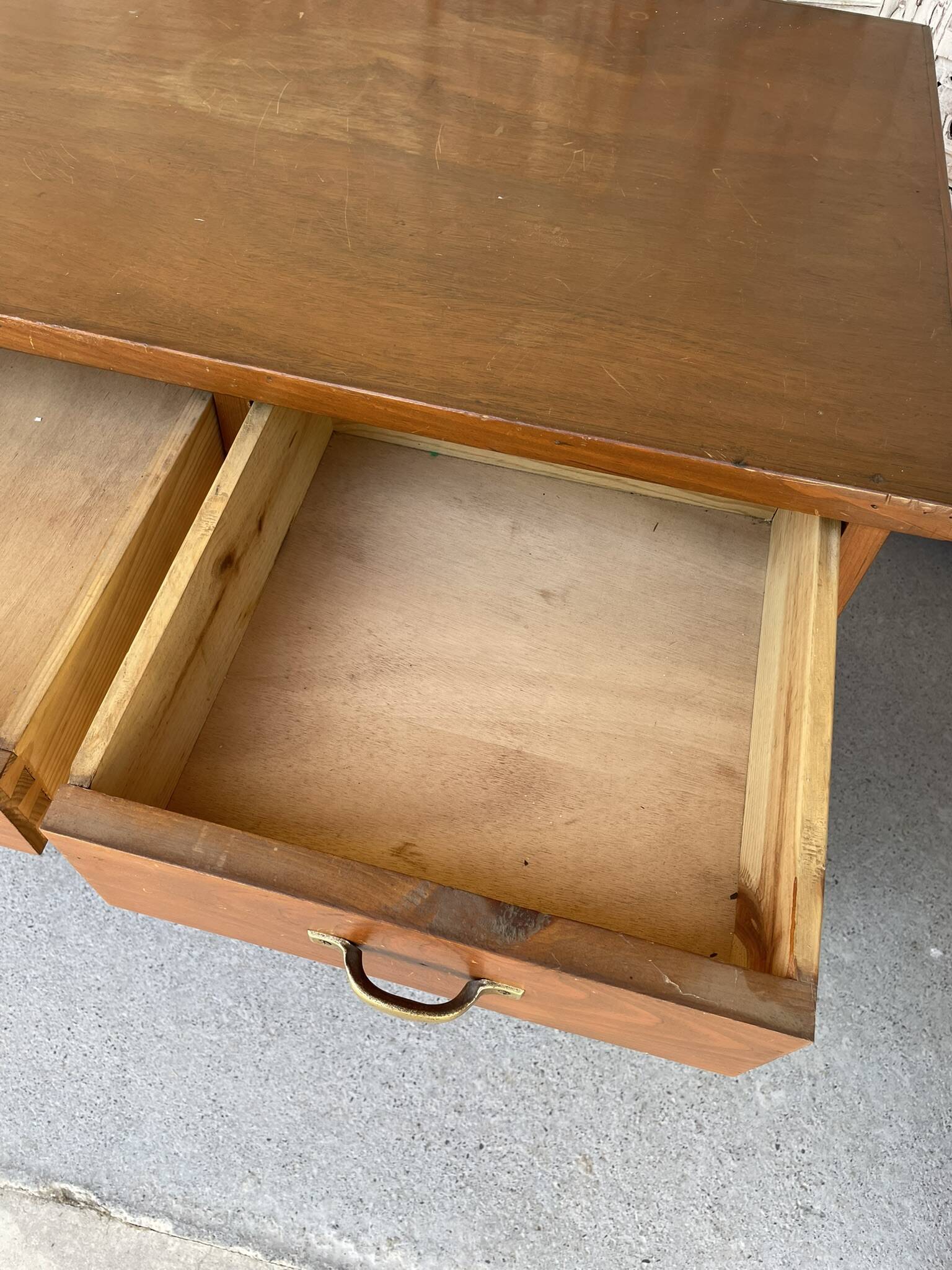 Vintage Desk 1960 / 1970 in Wood with 5 Drawers